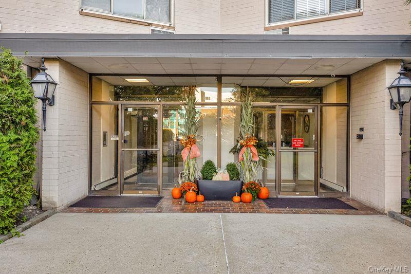 #2 photo, 135 Post Avenue, ナッソー郡 Westbury , NY 11590