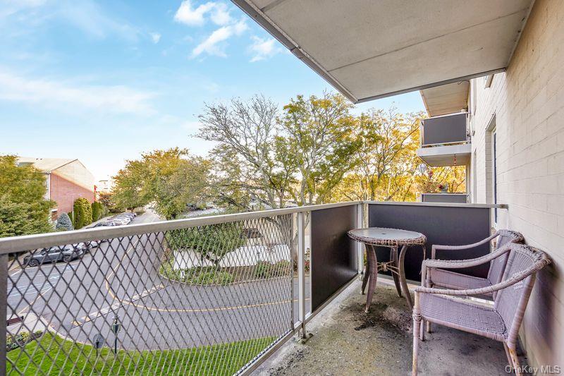 #20 photo, 135 Post Avenue, ナッソー郡 Westbury , NY 11590