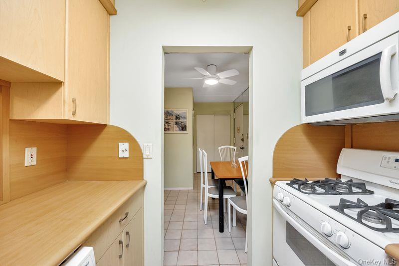 #8 photo, 135 Post Avenue, ナッソー郡 Westbury , NY 11590