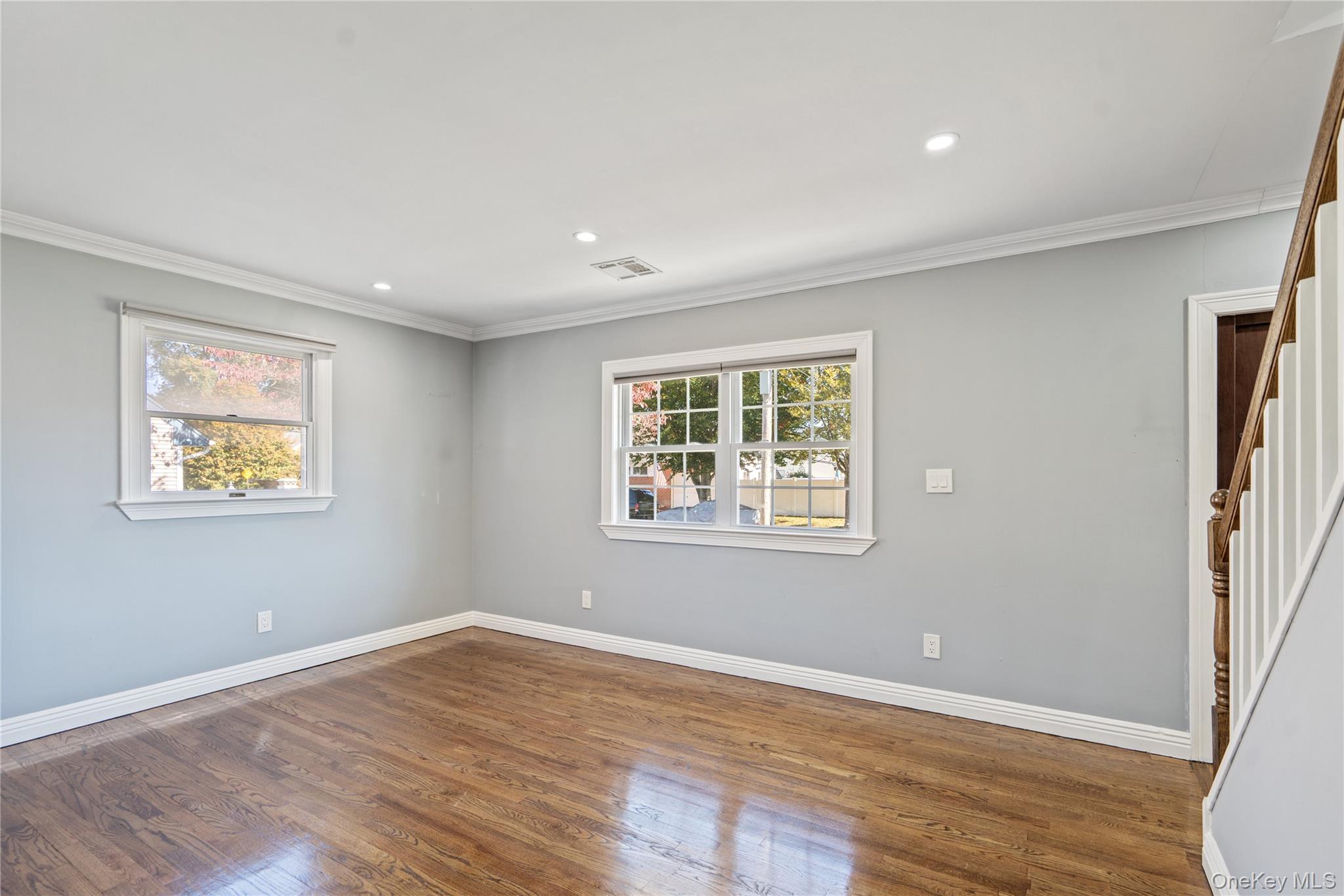 #17 photo, 16 Smith Street, ナッソー郡 Hicksville , NY 11801