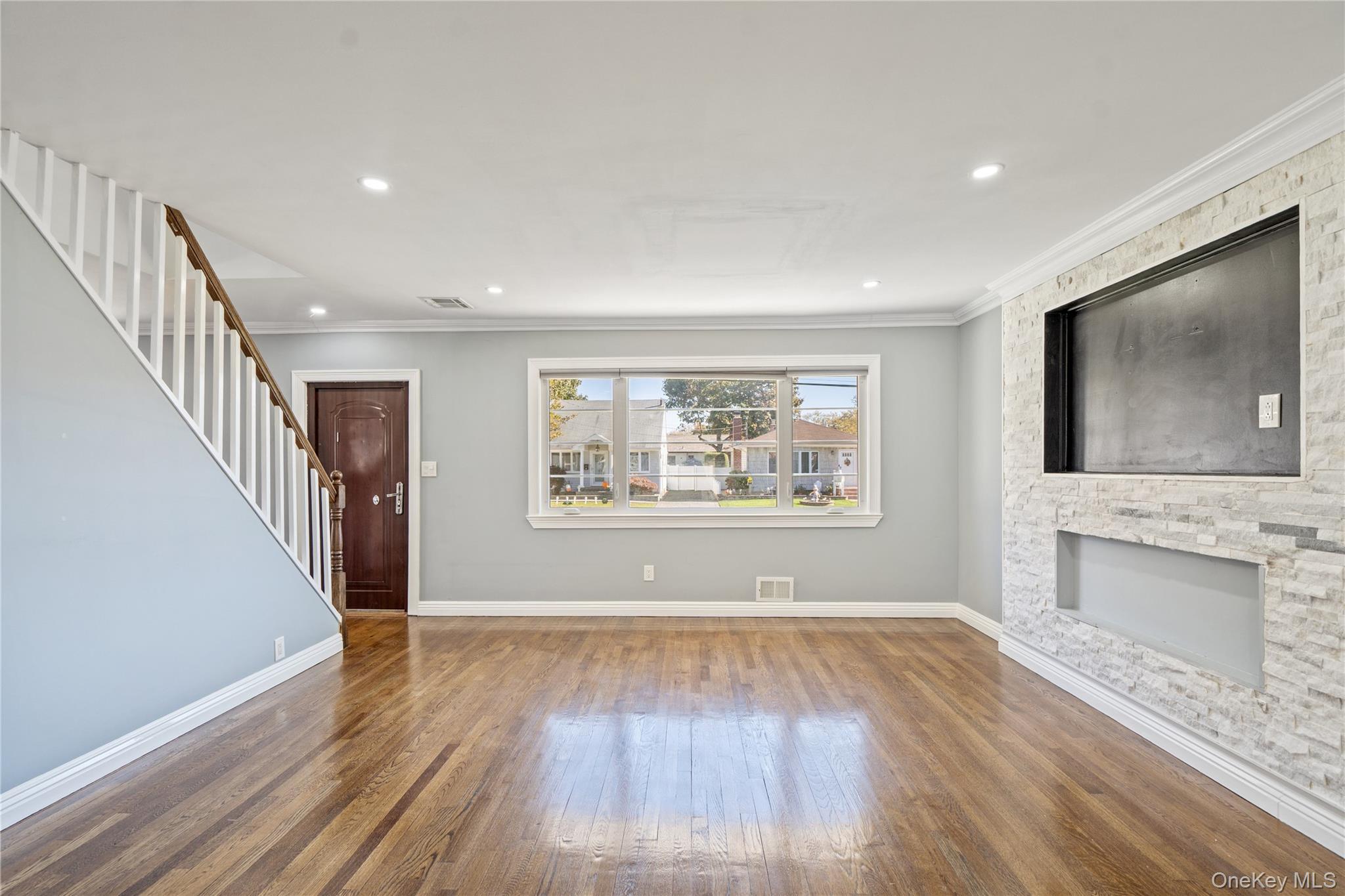 #9 photo, 16 Smith Street, ナッソー郡 Hicksville , NY 11801