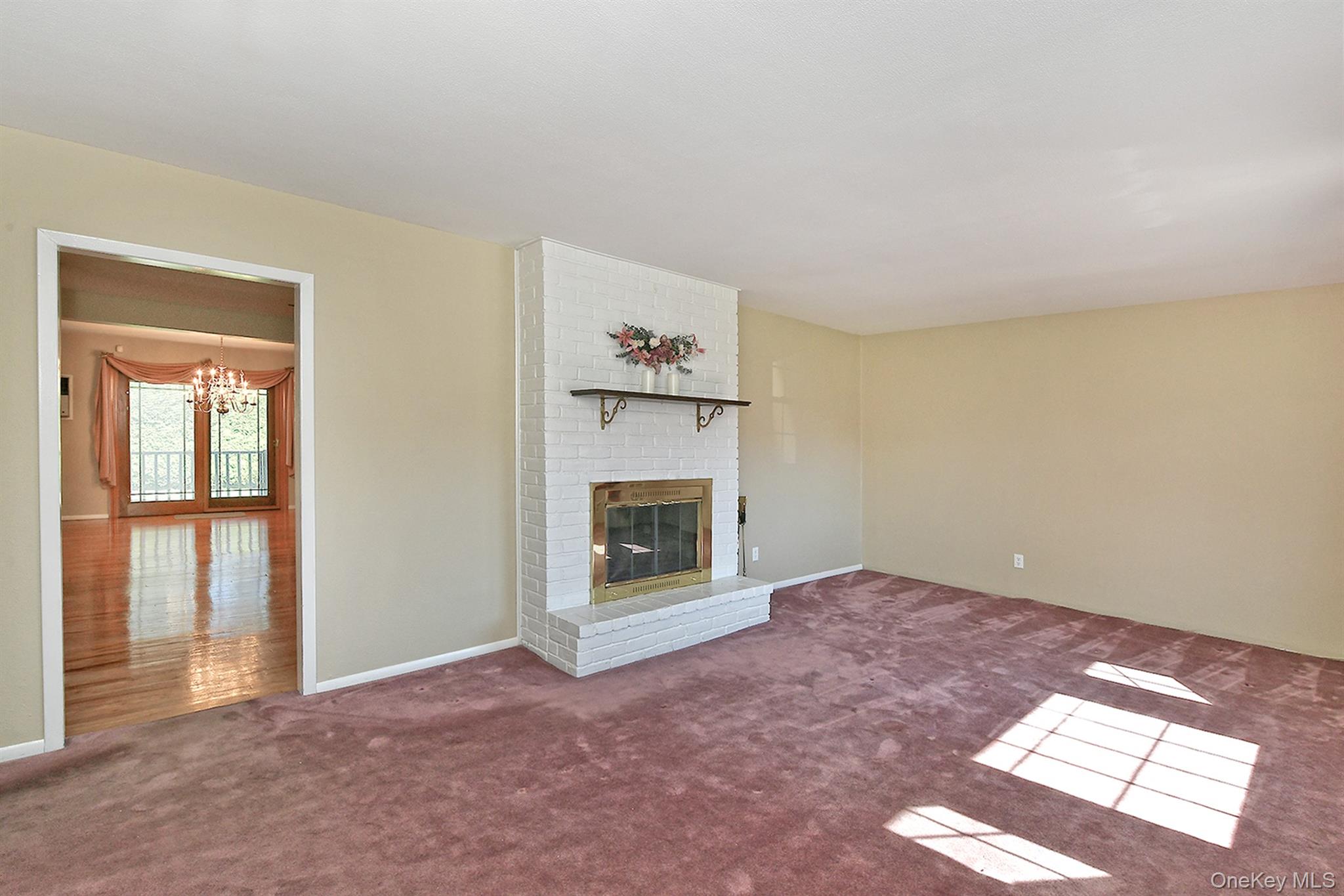 #9 photo, 185 S Plaisted Avenue, Smithtown , NY 11788