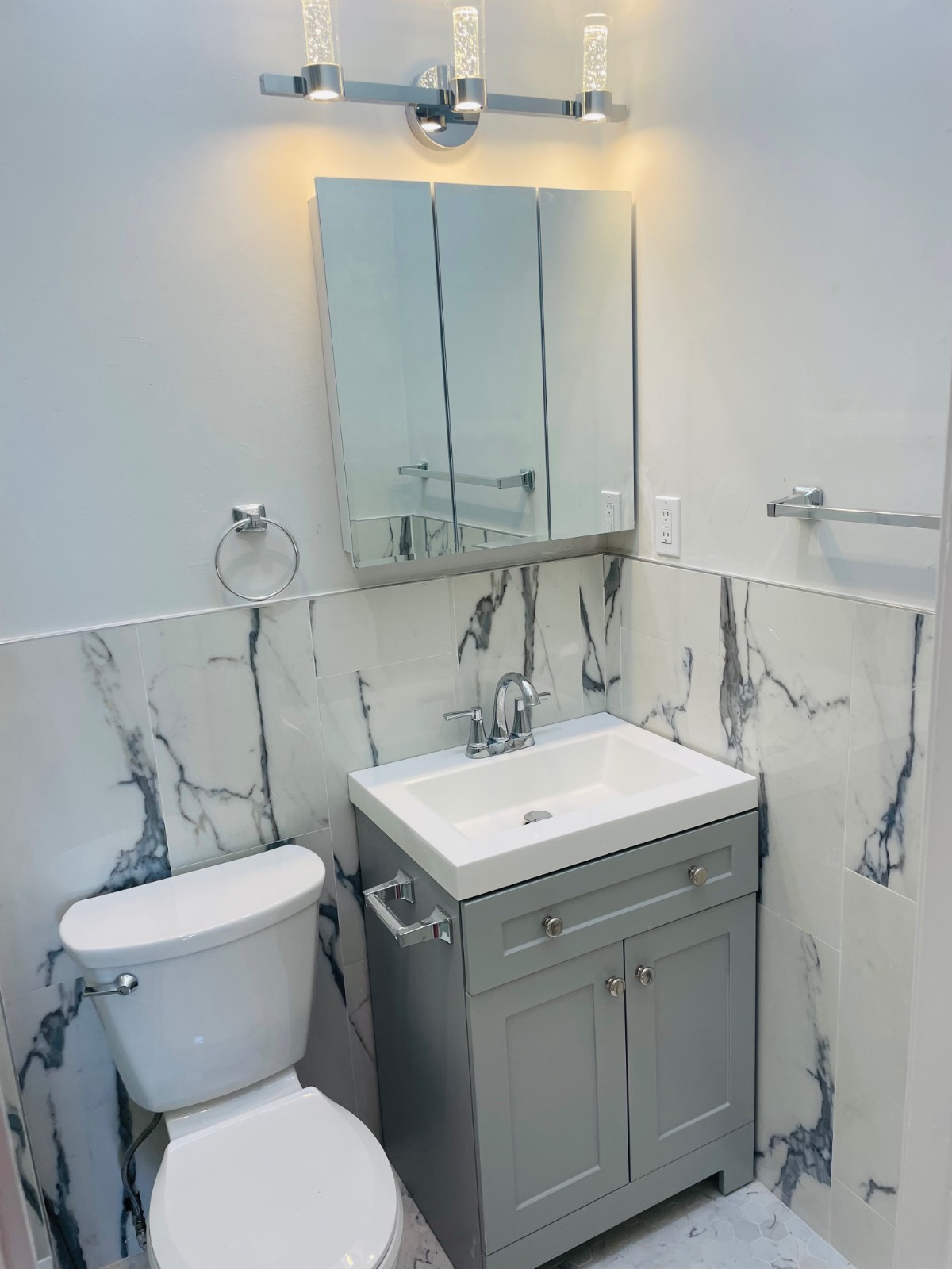 #9 photo, 16  Oldwood rd, #B, ナッソー郡 Port Washington , NY 11050