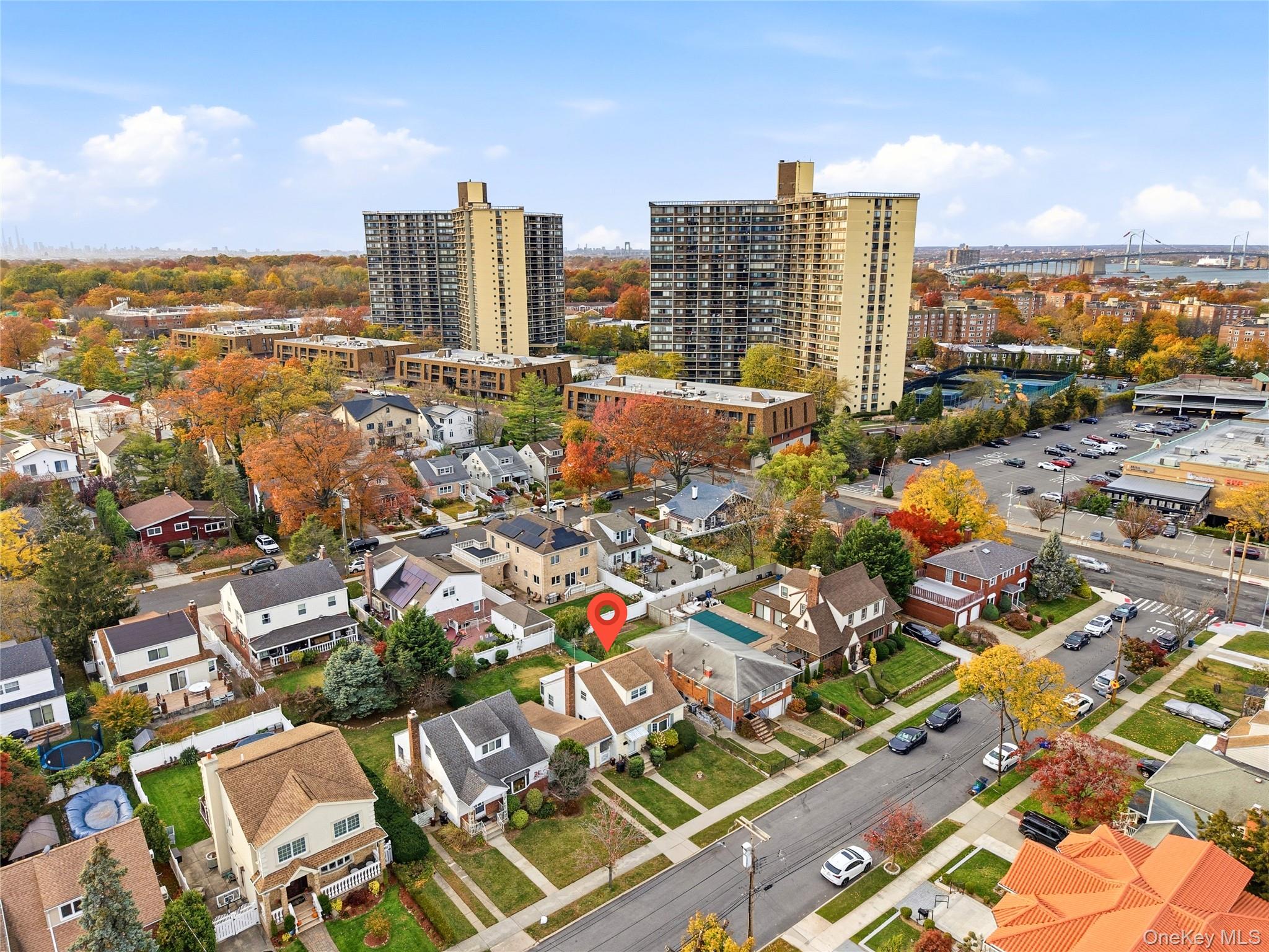 #10 photo, 26-24 211 Street, קווינס Bayside , NY 11360