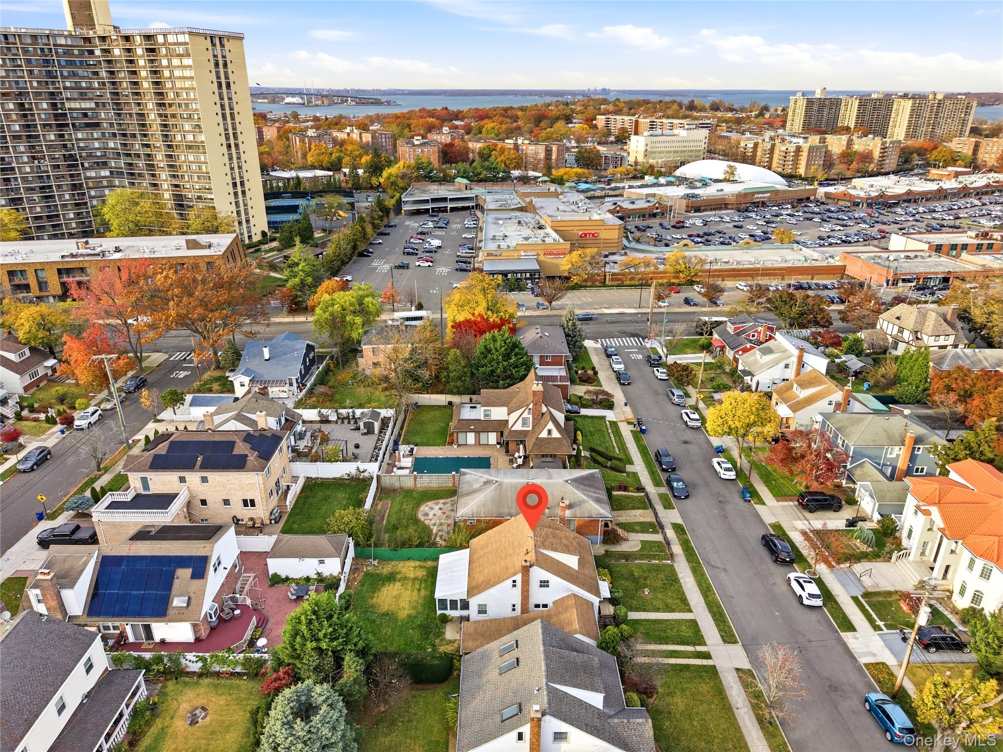 #5 photo, 26-24 211 Street, קווינס Bayside , NY 11360