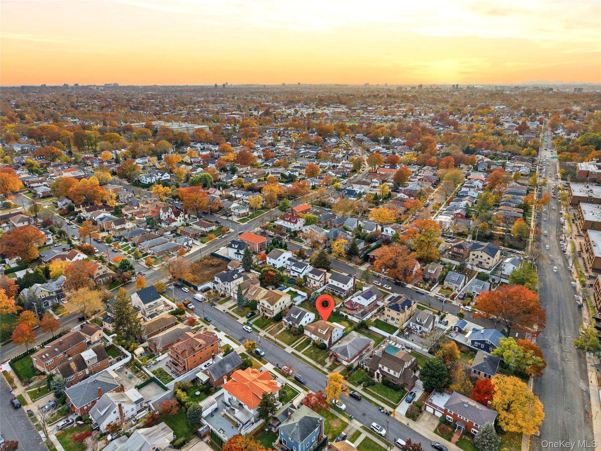 #8 photo, 26-24 211 Street, קווינס Bayside , NY 11360