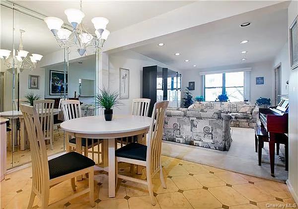 #1 photo, 8035 Springfield Boulevard, クイーンズ区 Queens Village North , NY 11427