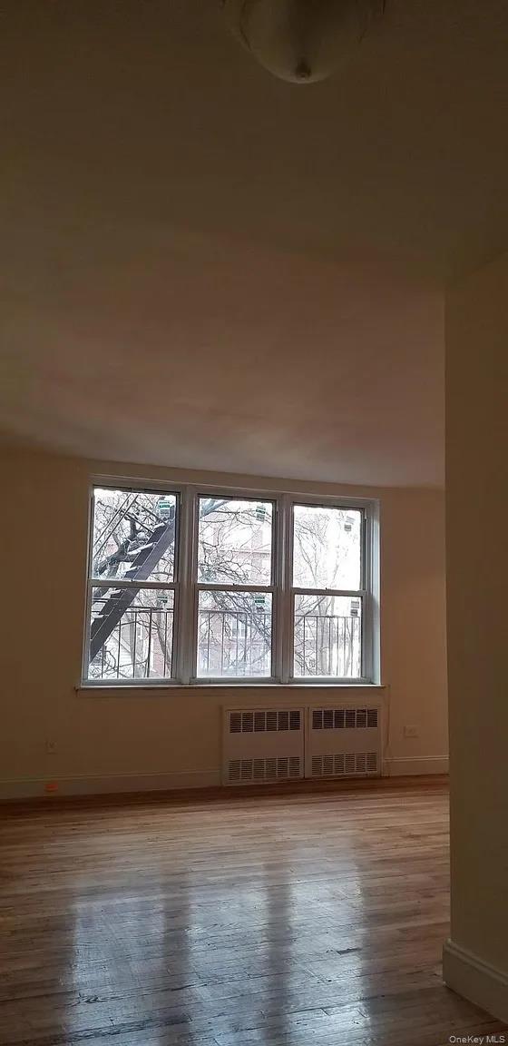 #4 photo, 740 E 32nd Street, ブルックリン区 Brooklyn , NY 11210