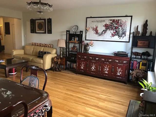 #8 photo, 224-24 Union Turnpike, クイーンズ区 Queens Village North , NY 11364