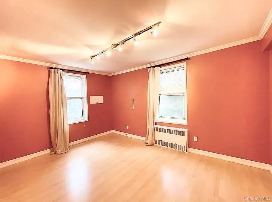 #3 photo, 142-21 26th Avenue, クイーンズ区 Queens Village North , NY 11354