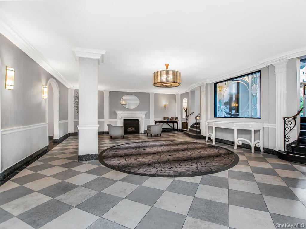 #10 photo, 110-55 72, クイーンズ区 Forest Hills , NY 11375