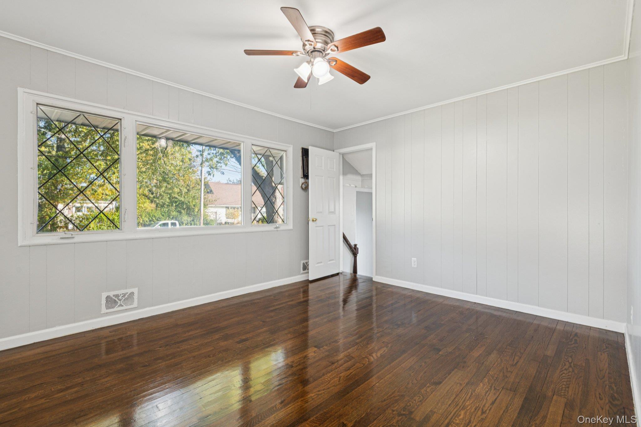 #3 photo, 70 Heyward Street, サフォーク郡 Brentwood , NY 11717