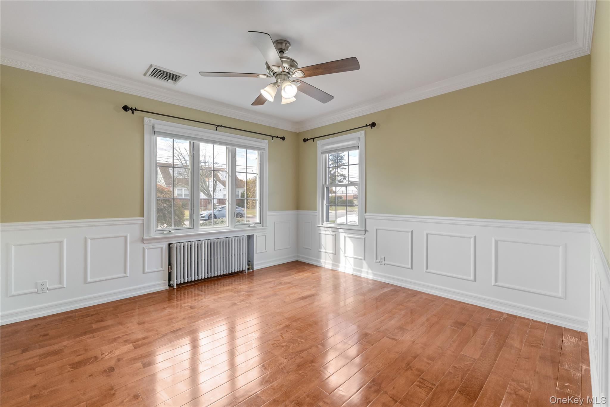 #11 photo, 17 Cedar Drive, ナッソー郡 Farmingdale , NY 11735