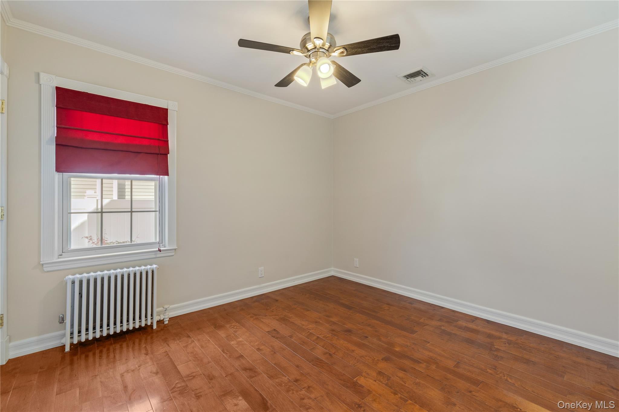 #13 photo, 17 Cedar Drive, ナッソー郡 Farmingdale , NY 11735