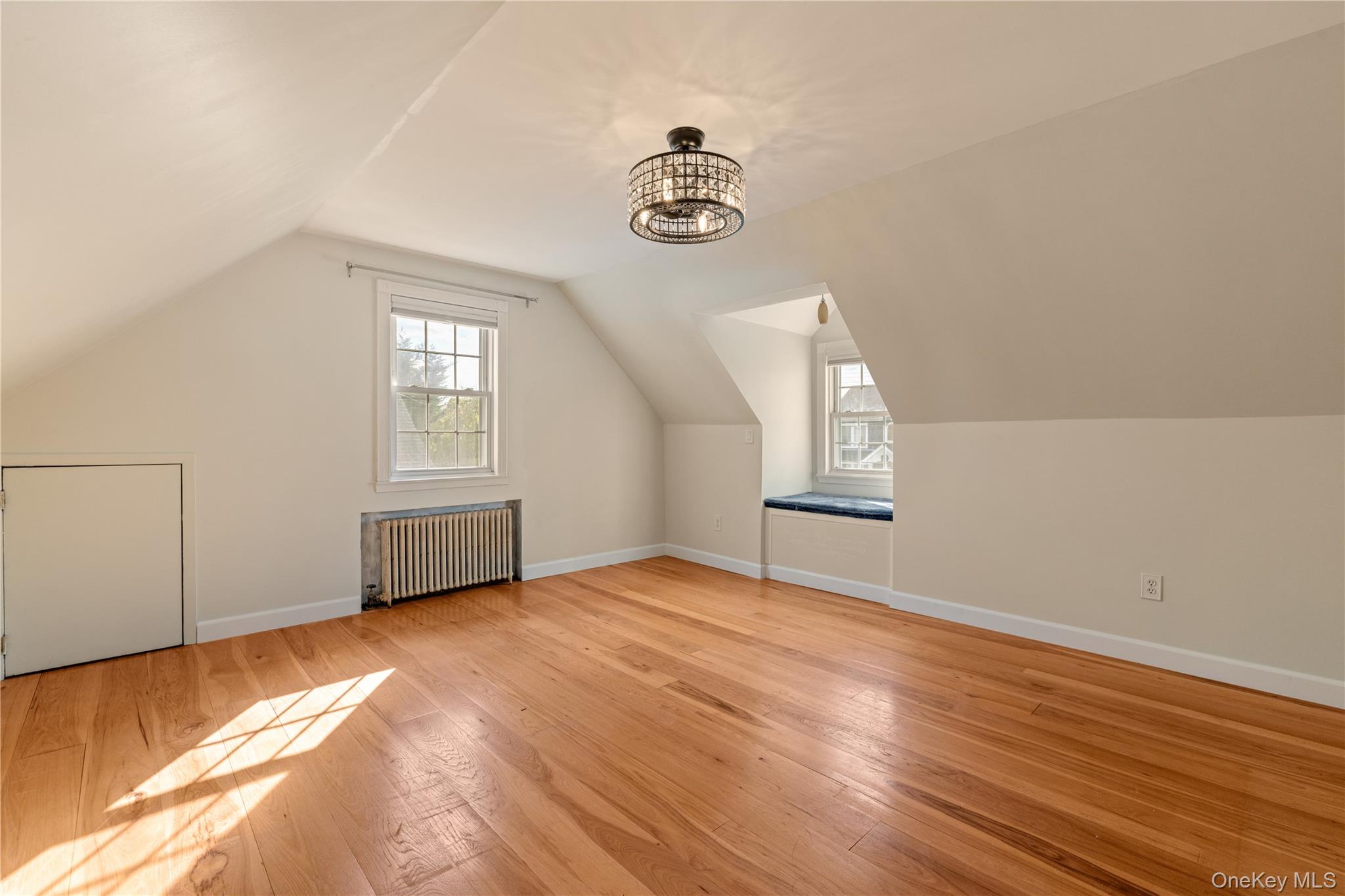 #15 photo, 17 Cedar Drive, ナッソー郡 Farmingdale , NY 11735