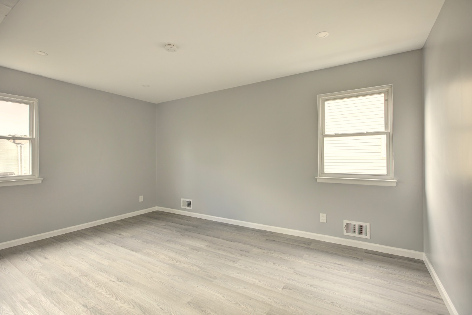 #10 photo, 450 Jefferson Ave, #2nd Fl, スタテンアイランド Staten Island , NY 10306