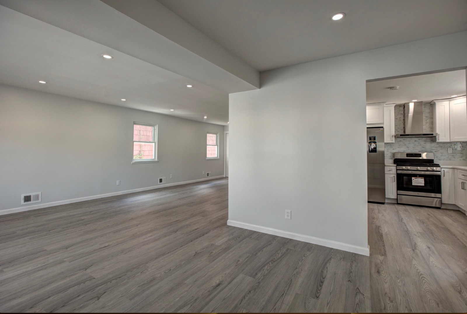 #3 photo, 450 Jefferson Ave, #2nd Fl, スタテンアイランド Staten Island , NY 10306