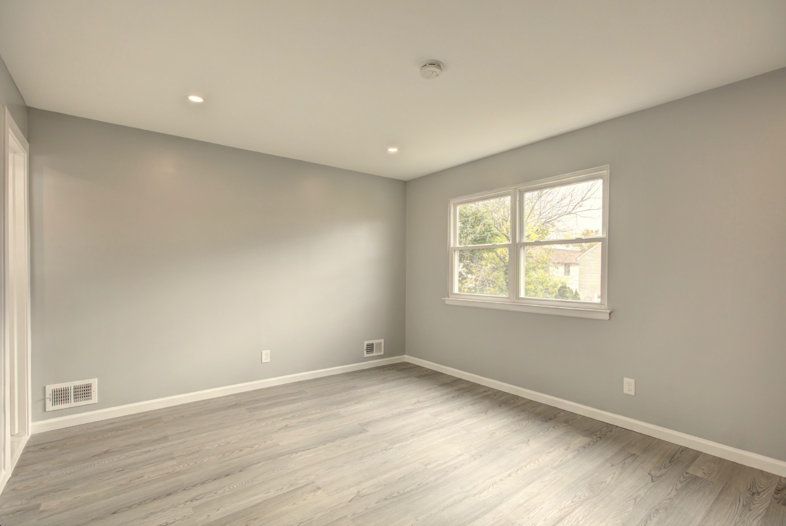 #9 photo, 450 Jefferson Ave, #2nd Fl, スタテンアイランド Staten Island , NY 10306