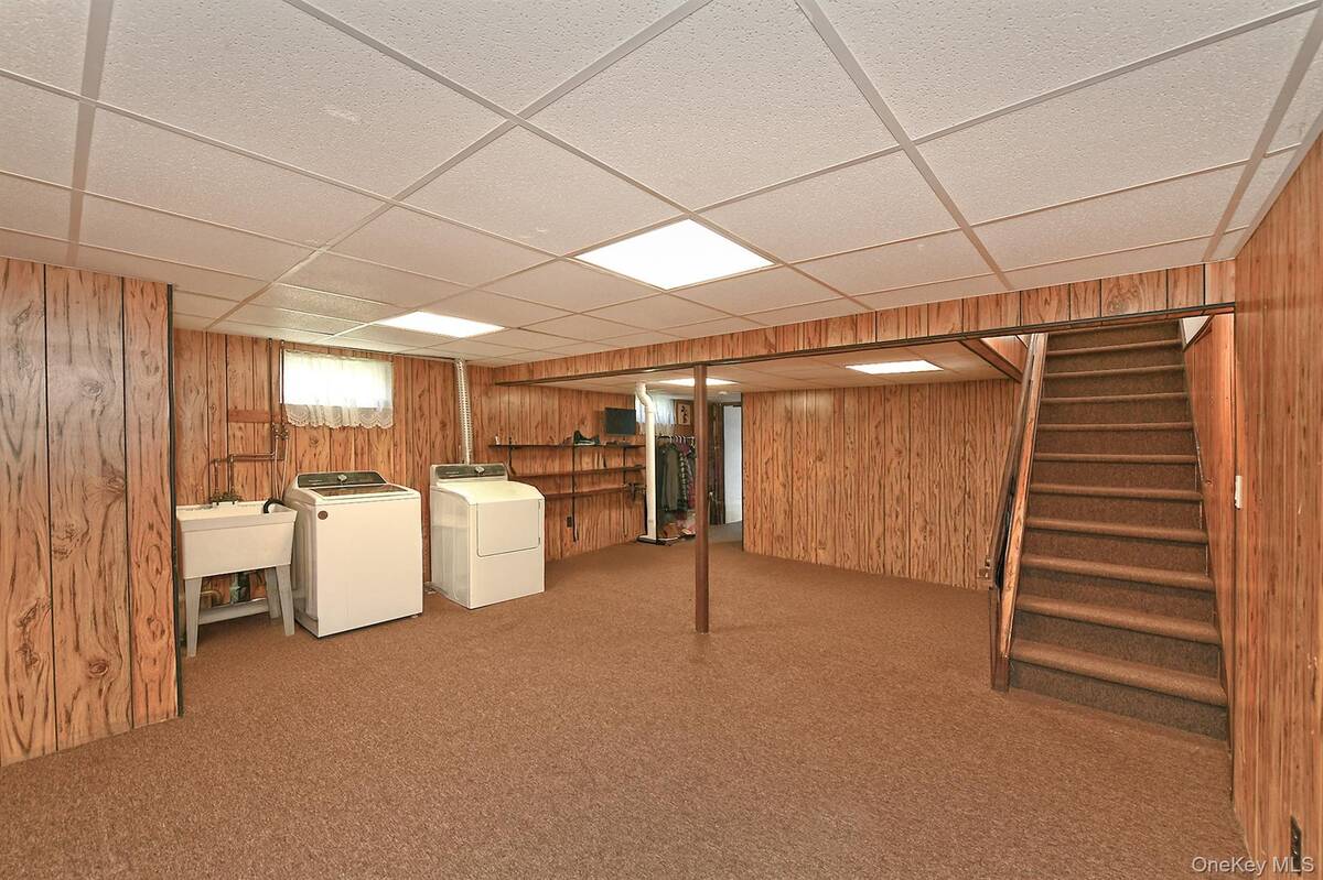 #38 photo, 185 S Plaisted Avenue, Smithtown , NY 11788