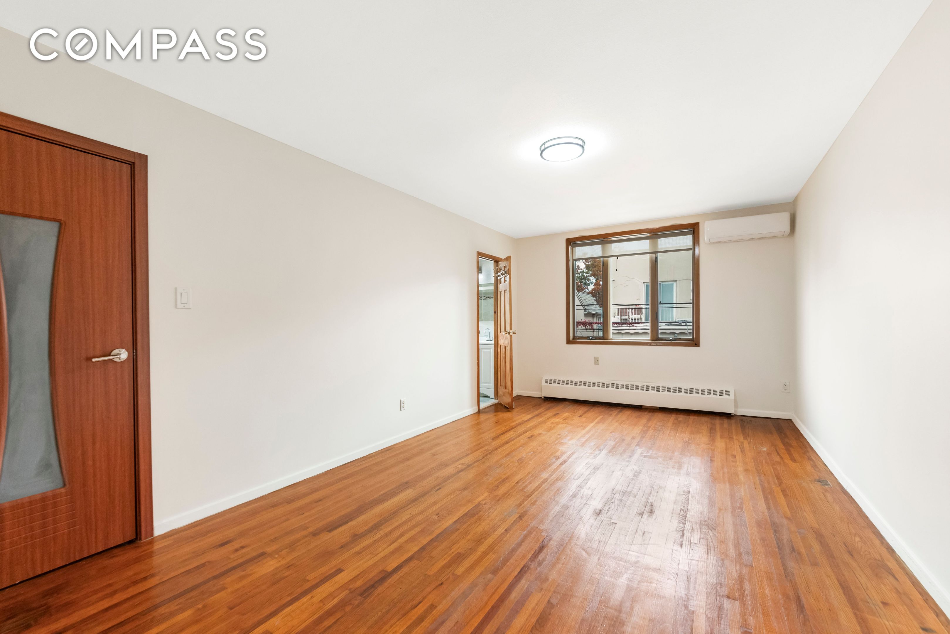 #14 photo, 185 Oxford Street, Manhattan Beach , NY 11235