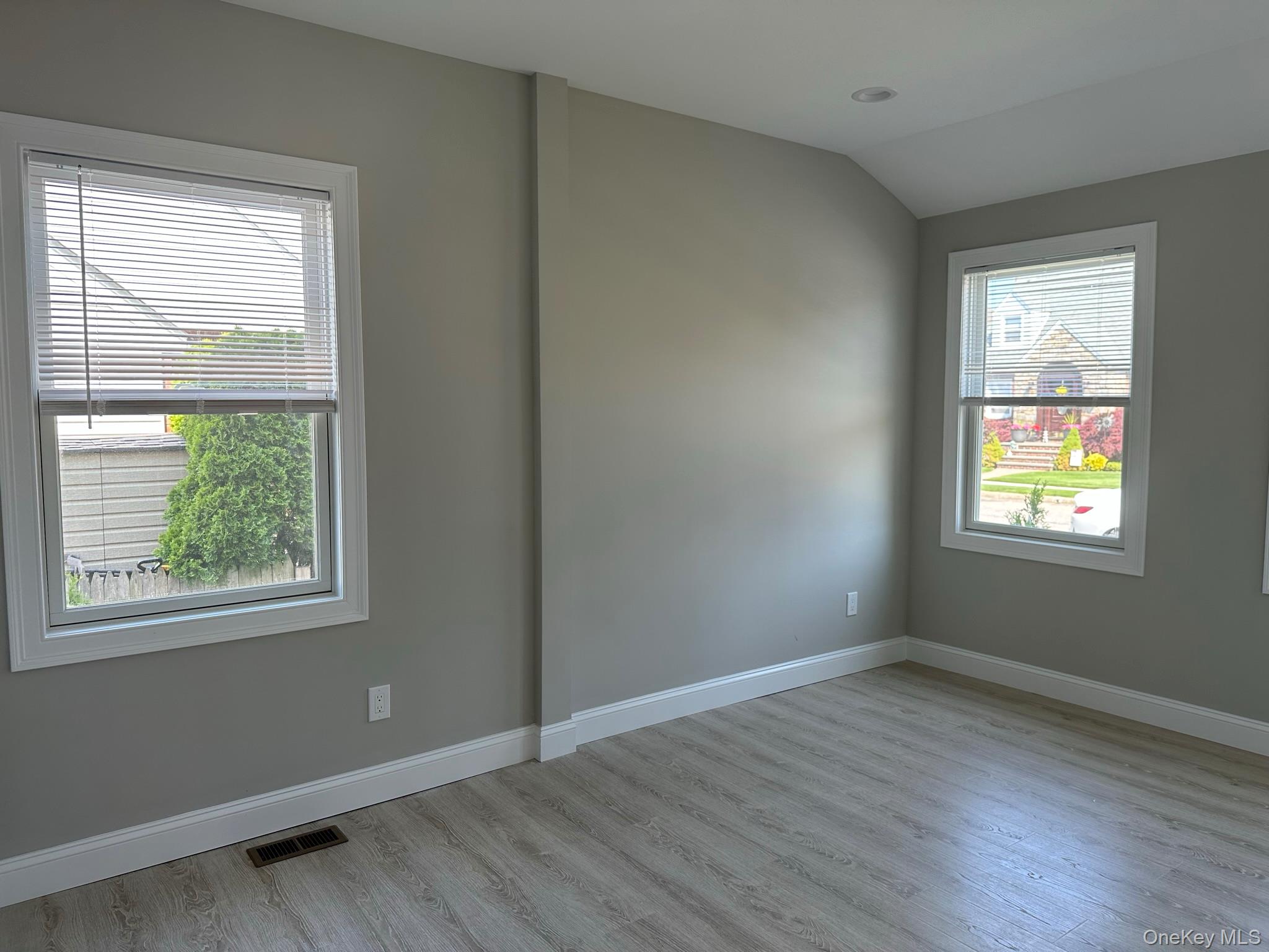 #14 photo, 39 Fairfield Avenue, ナッソー郡 Mineola , NY 11501