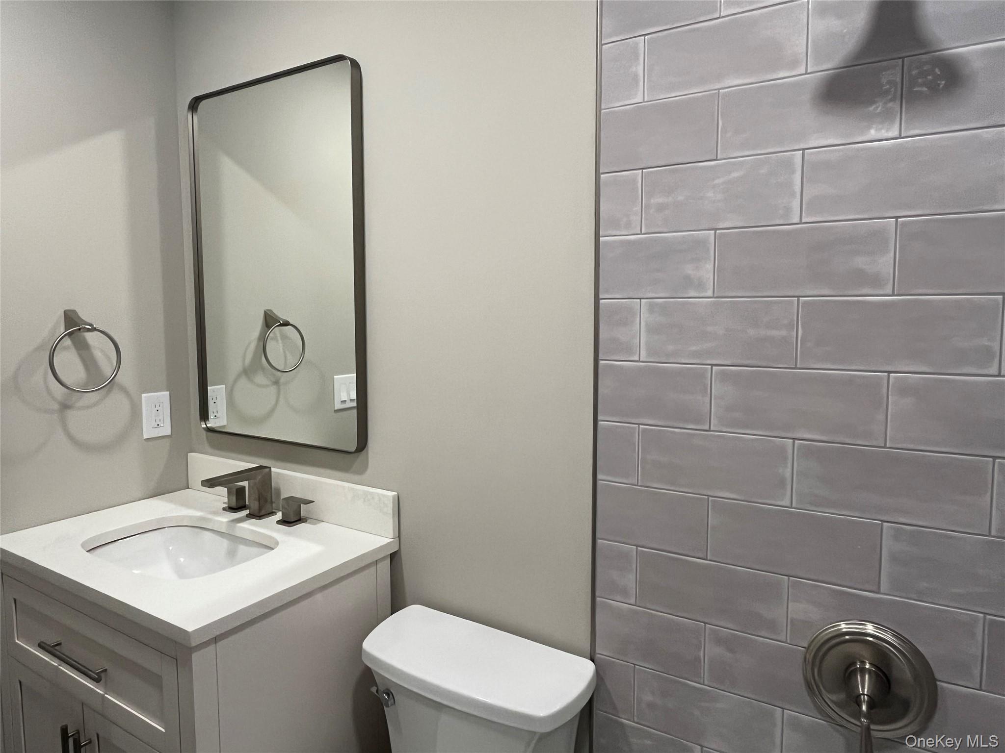 #10 photo, 26 Hanover Place, Smithtown , NY 11787