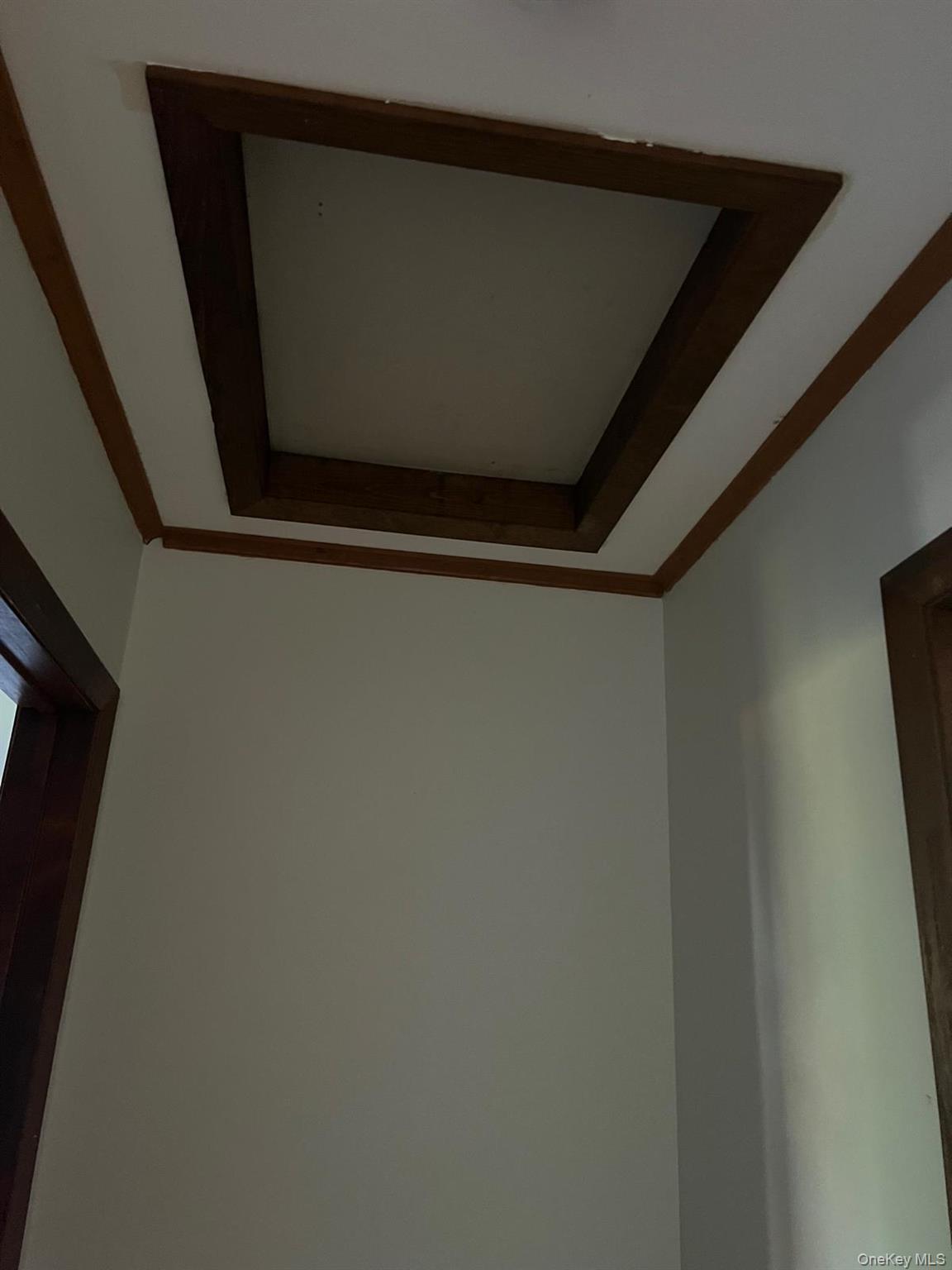 #19 photo, 60 New Hampshire Avenue, Bay Shore , NY 11706