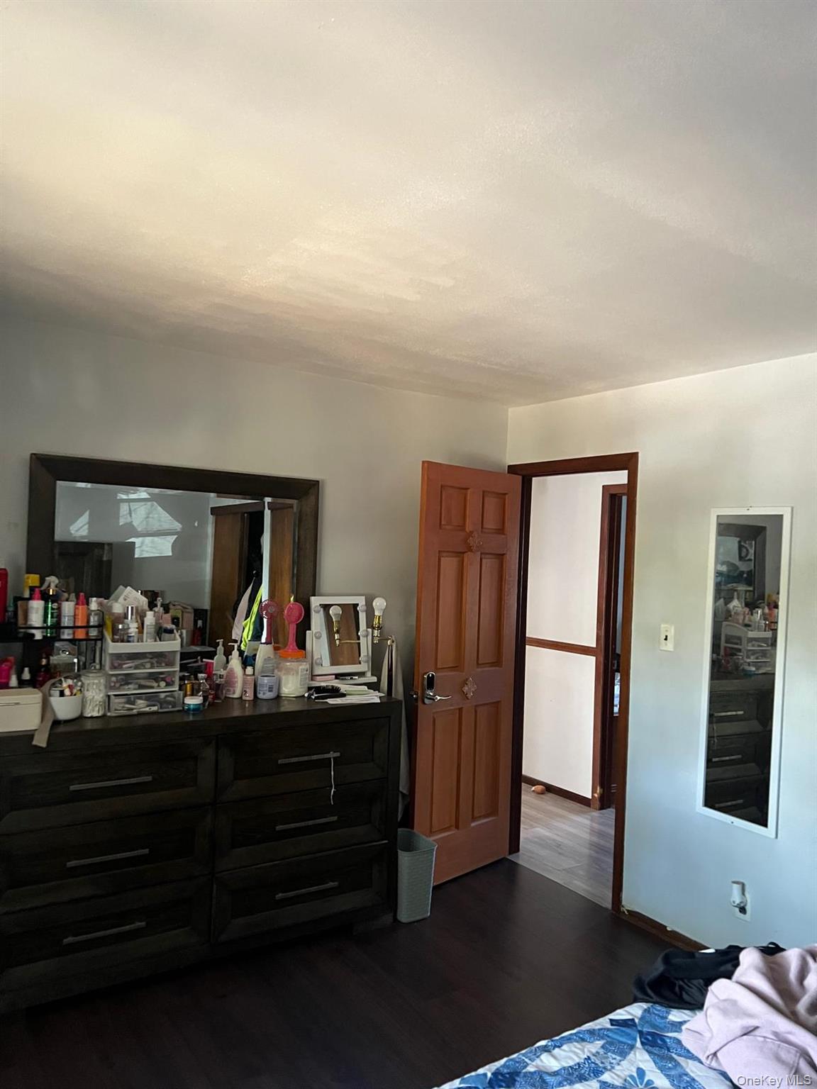 #20 photo, 60 New Hampshire Avenue, Bay Shore , NY 11706