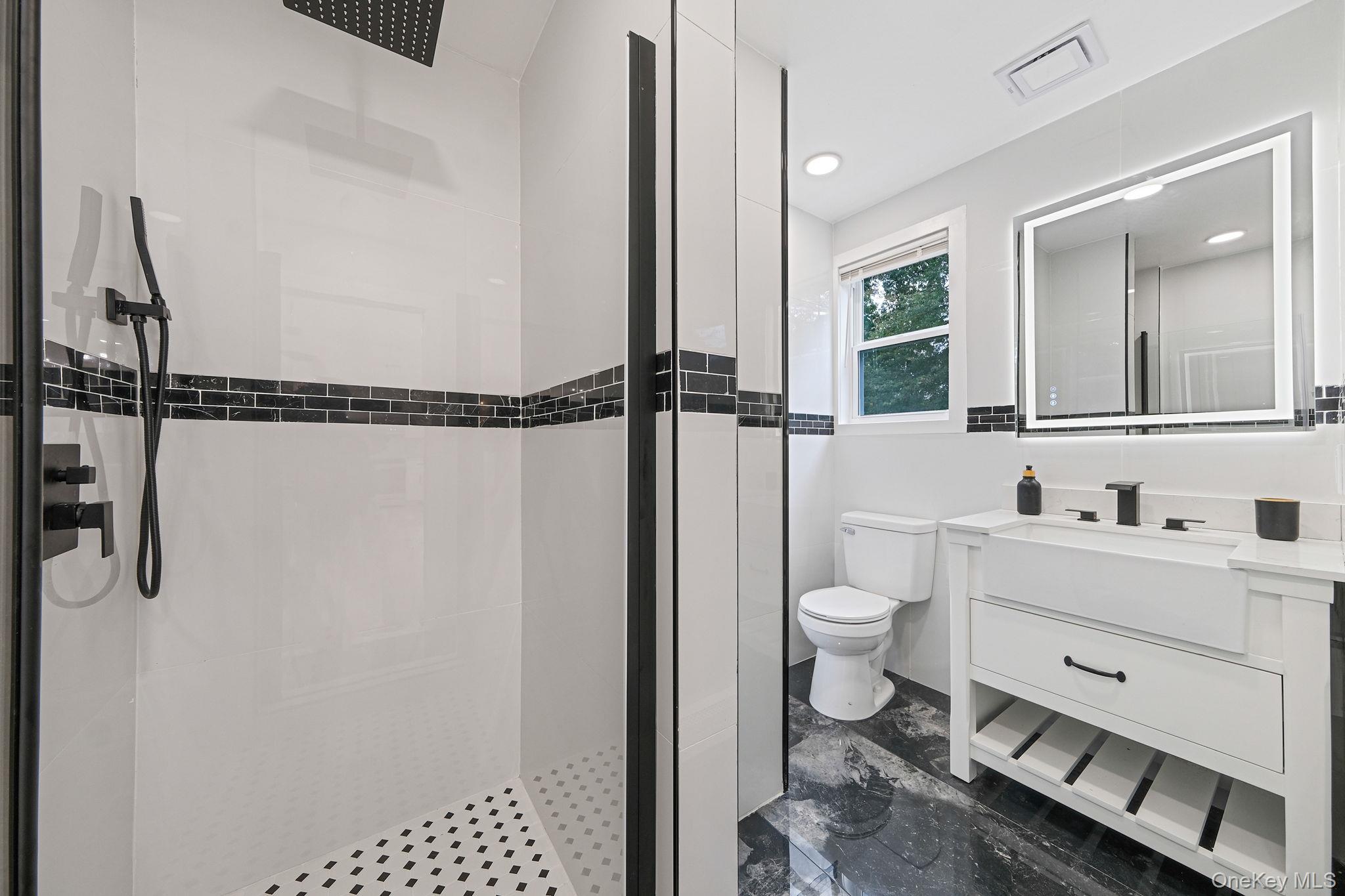 #20 photo, 4 Flores Lane, サフォーク郡 Middle Island , NY 11953