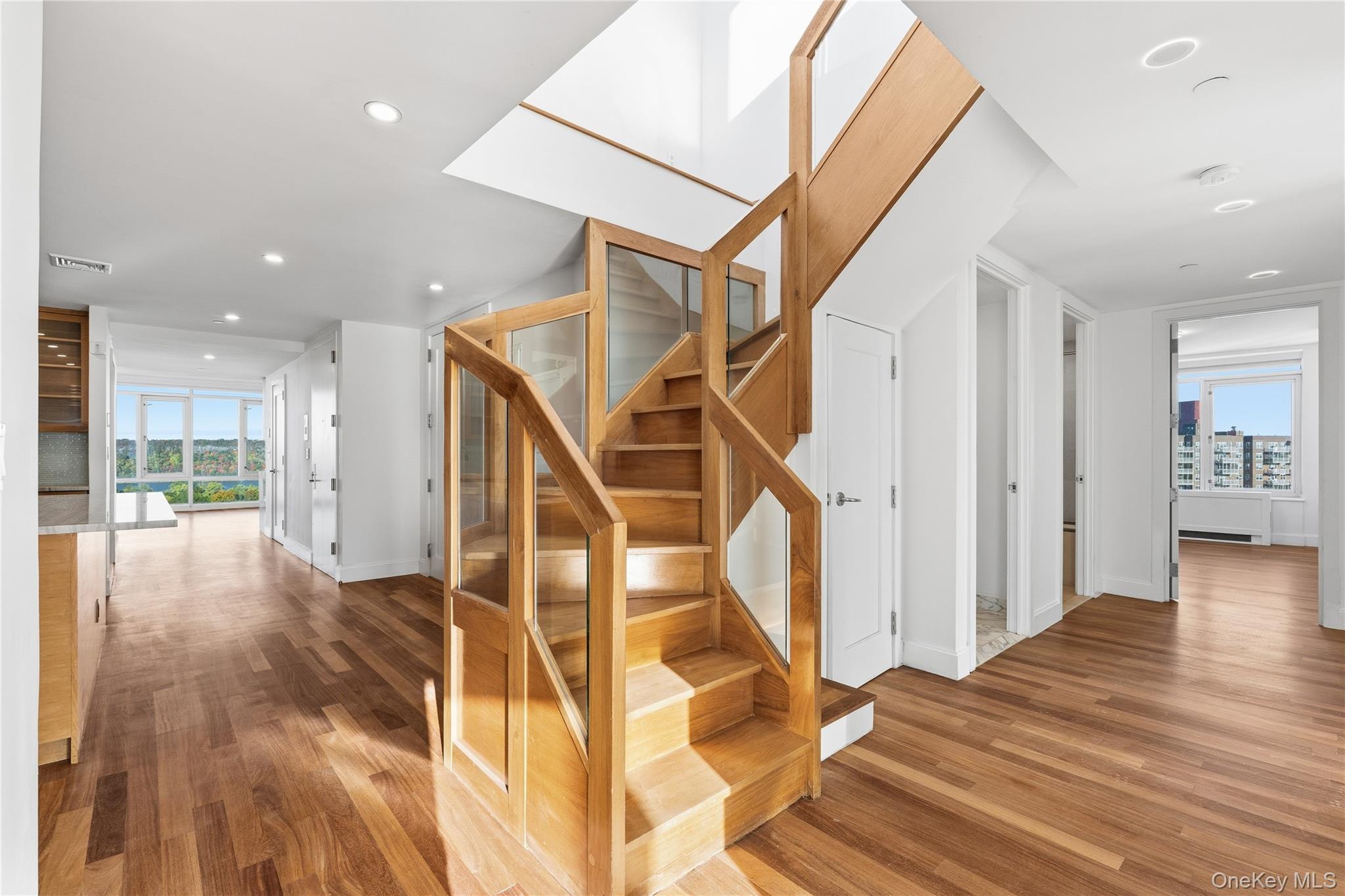 #13 photo, 3220 Arlington Avenue, ブロンクス区 Bronx , NY 10463