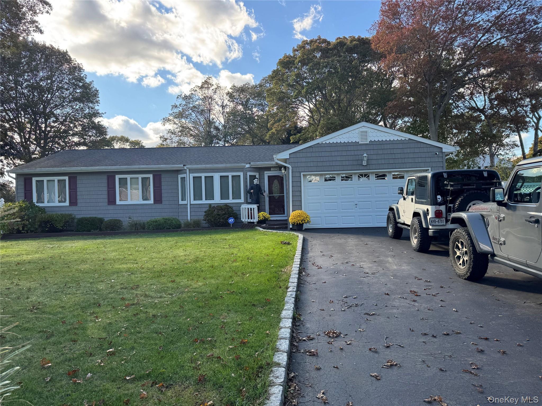 #1 photo, 4 Henry Place, サフォーク郡 Patchogue , NY 11772