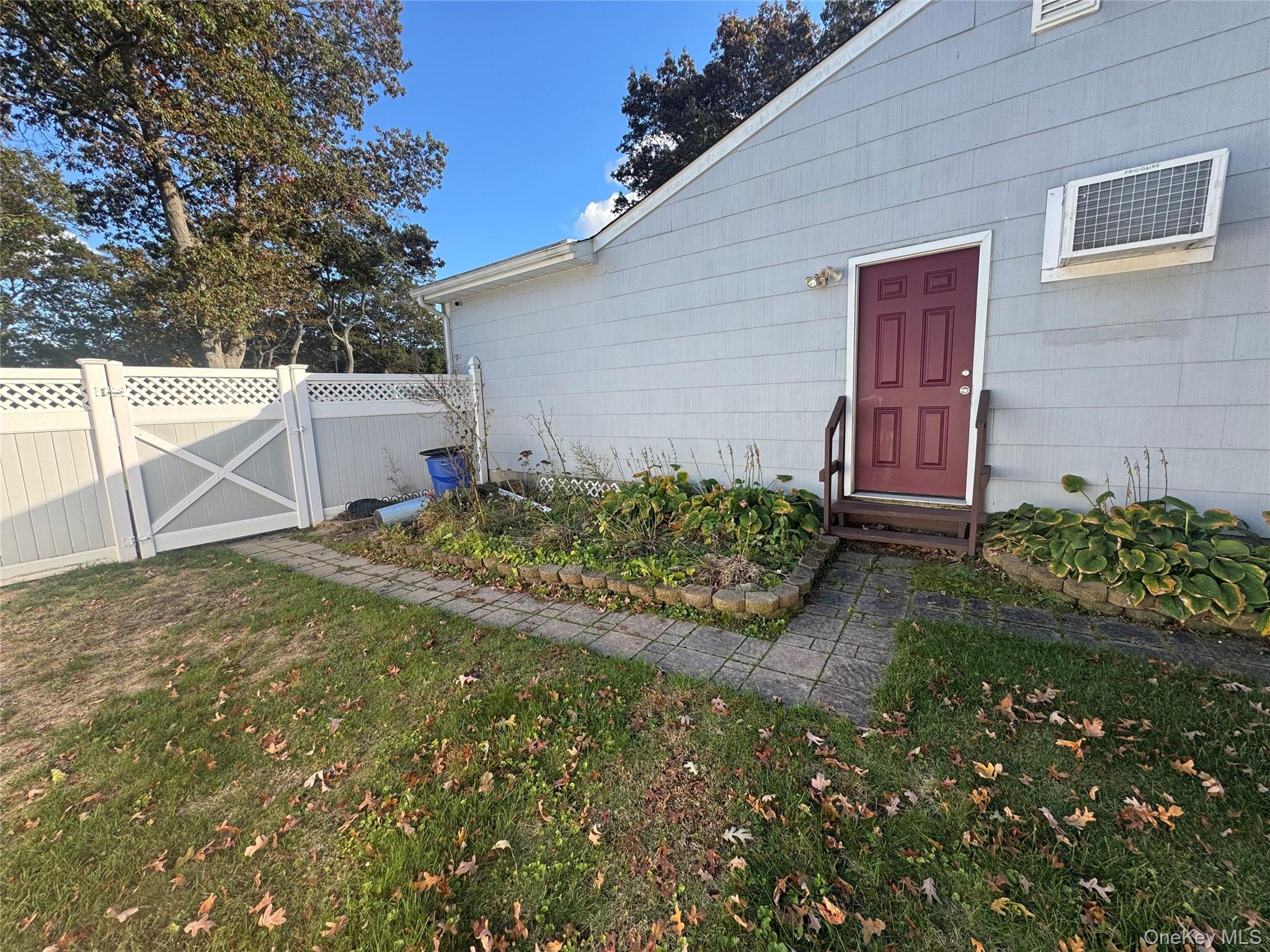 #12 photo, 4 Henry Place, サフォーク郡 Patchogue , NY 11772