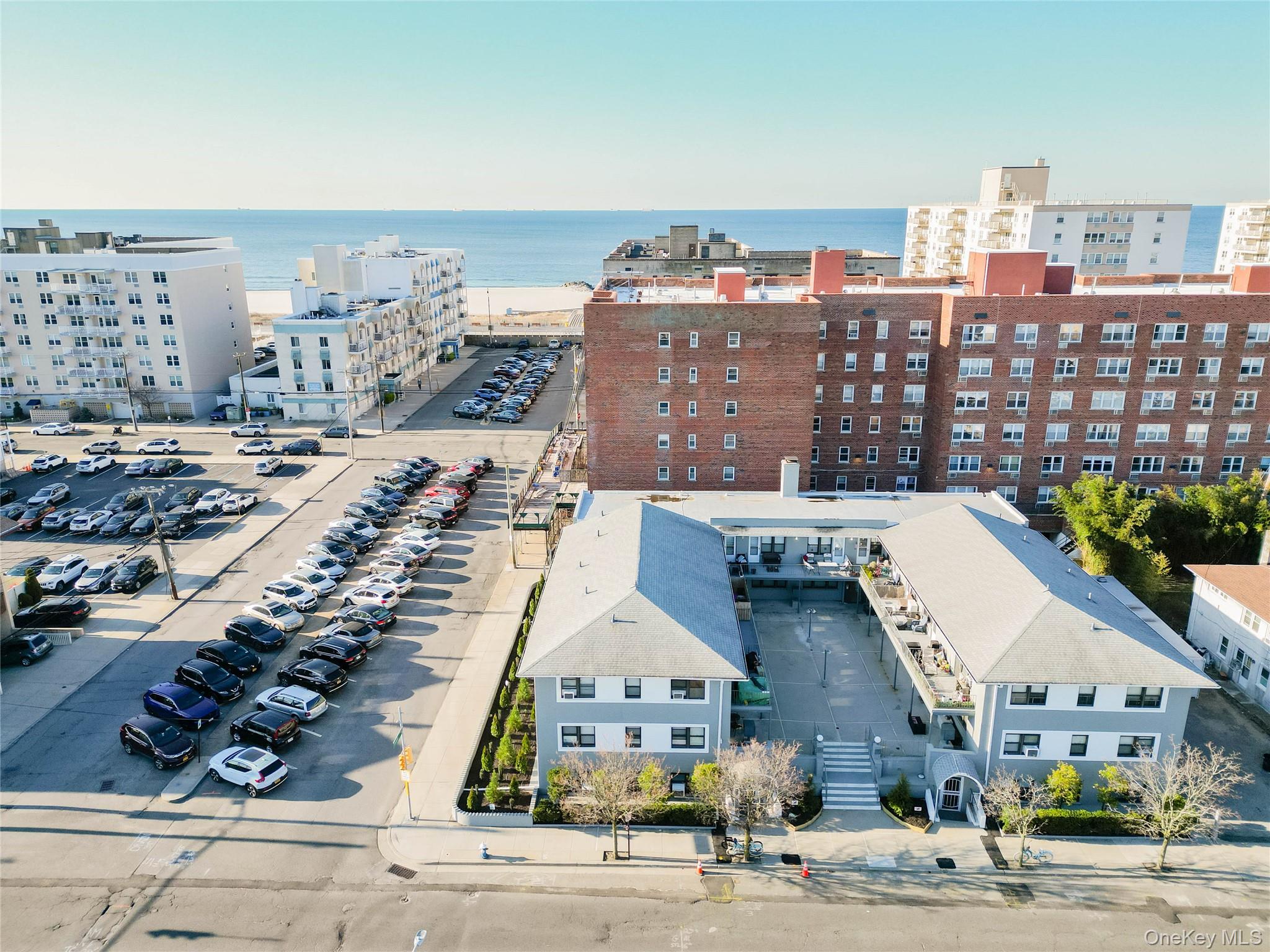 #14 photo, 470 E Broadway, ナッソー郡 Long Beach , NY 11561