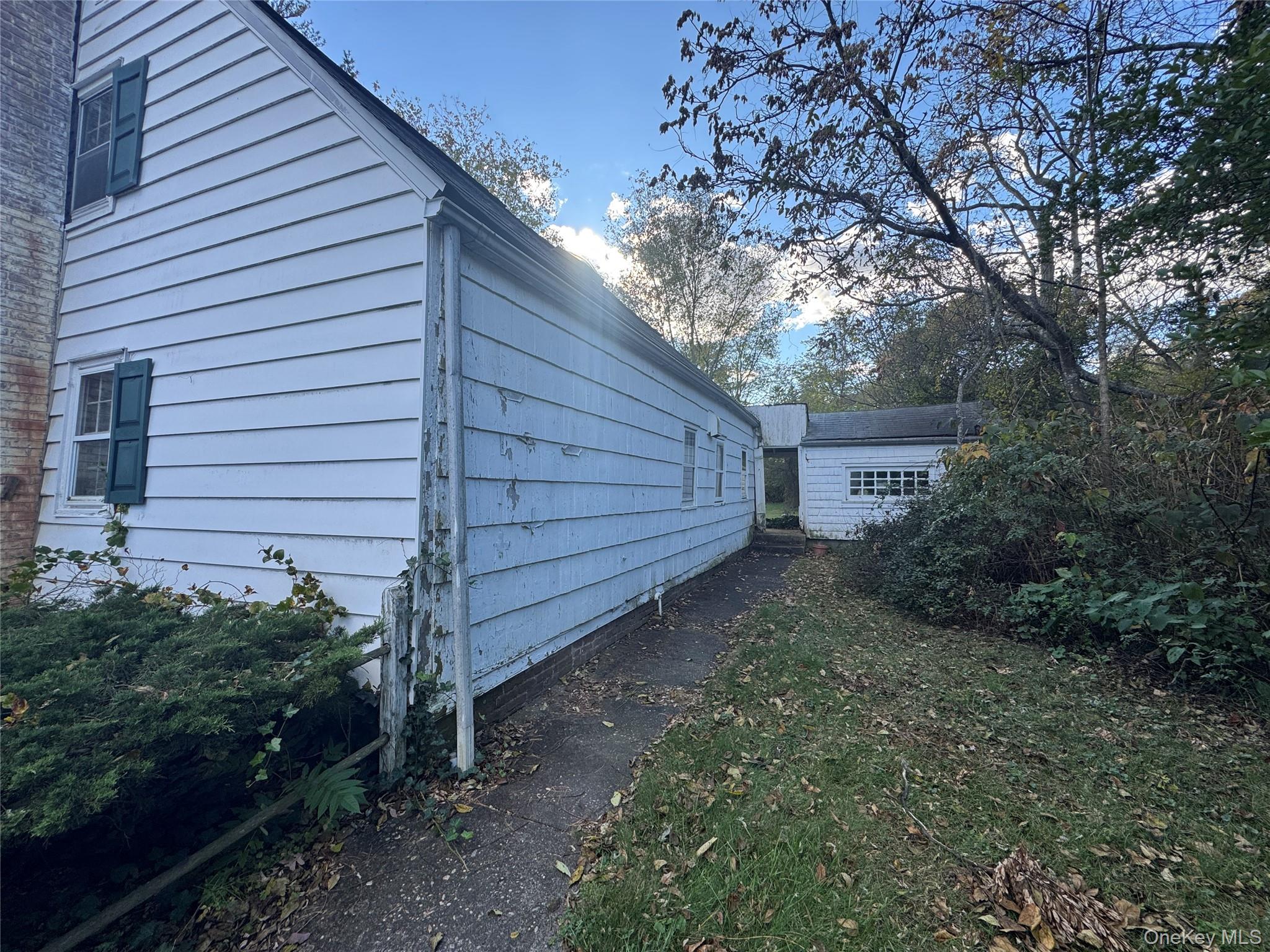 #5 photo, 2875 Montauk Highway, Brookhaven , NY 11719