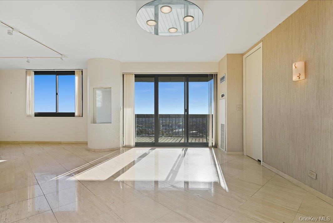 #6 photo, 27110 Grand Central Parkway, クイーンズ区 Floral Park , NY 11005