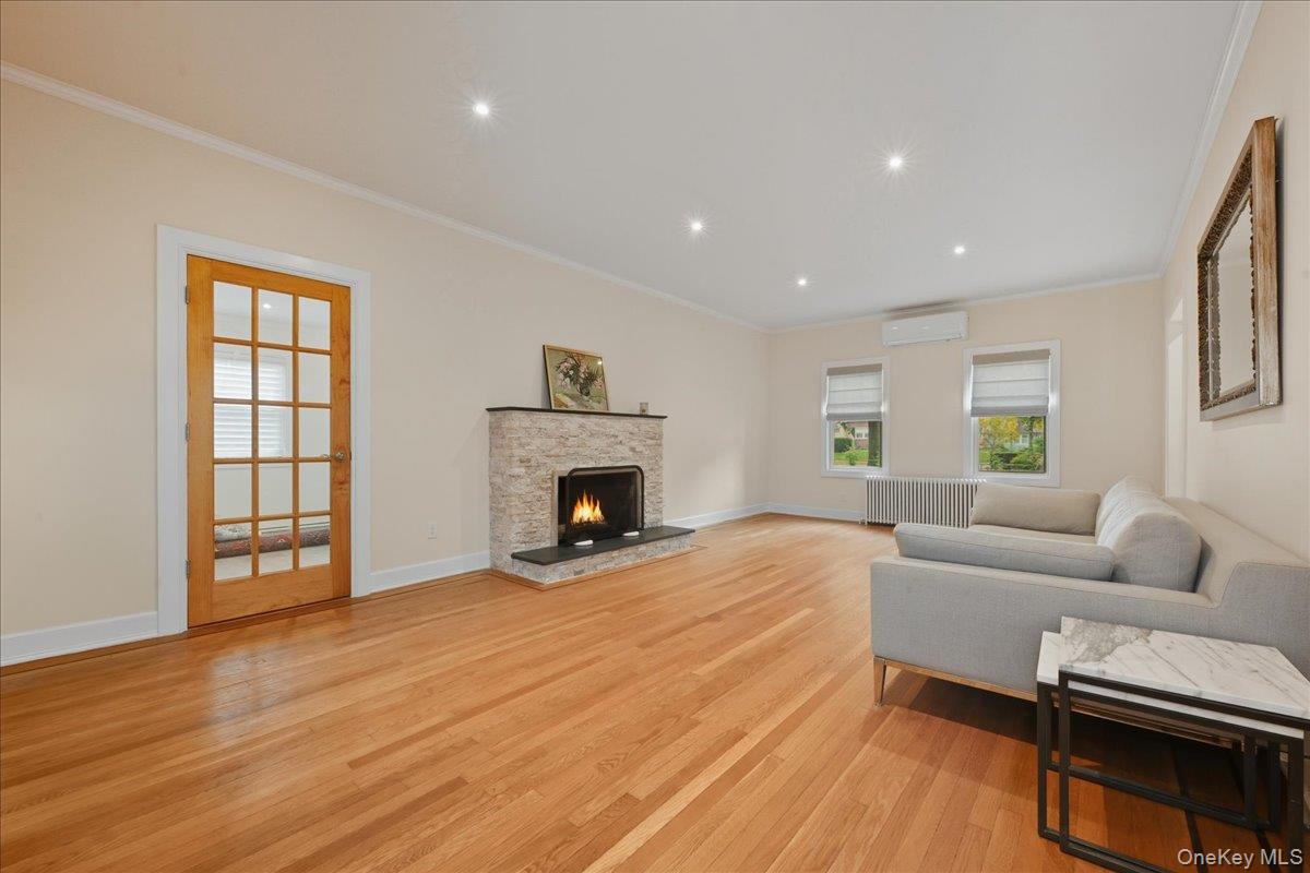 #7 photo, 85 Violet Avenue, ナッソー郡 Floral Park , NY 11001