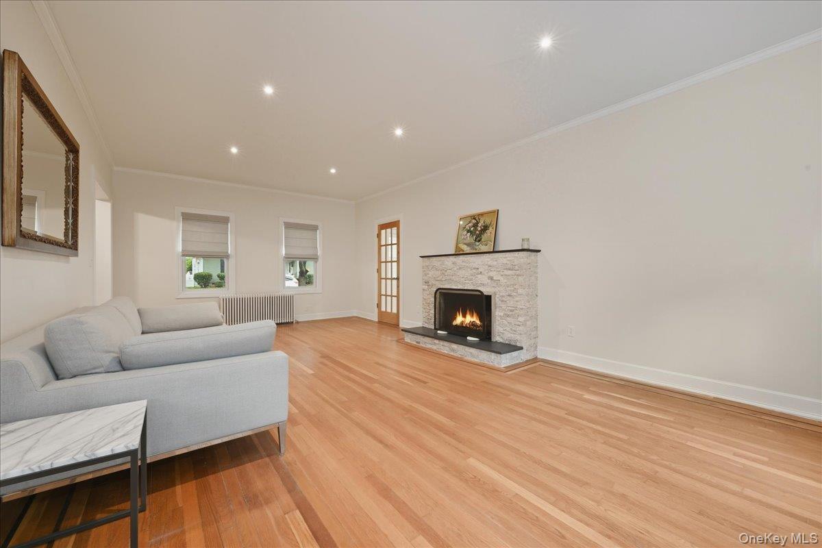 #9 photo, 85 Violet Avenue, ナッソー郡 Floral Park , NY 11001