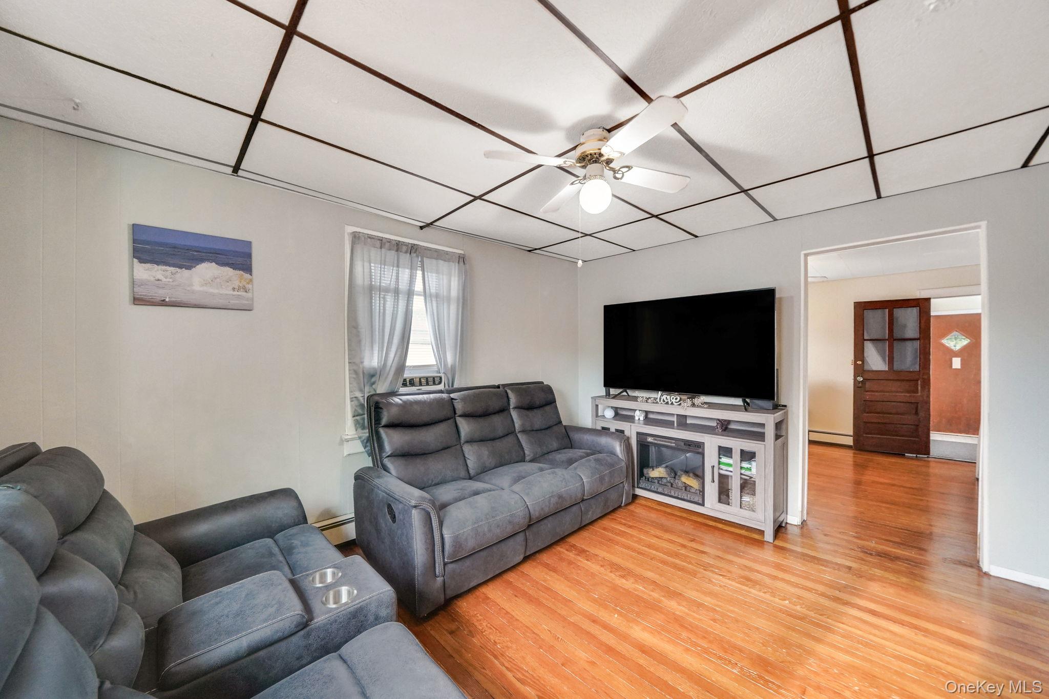 #11 photo, 22 Highview Drive, Selden , NY 11784