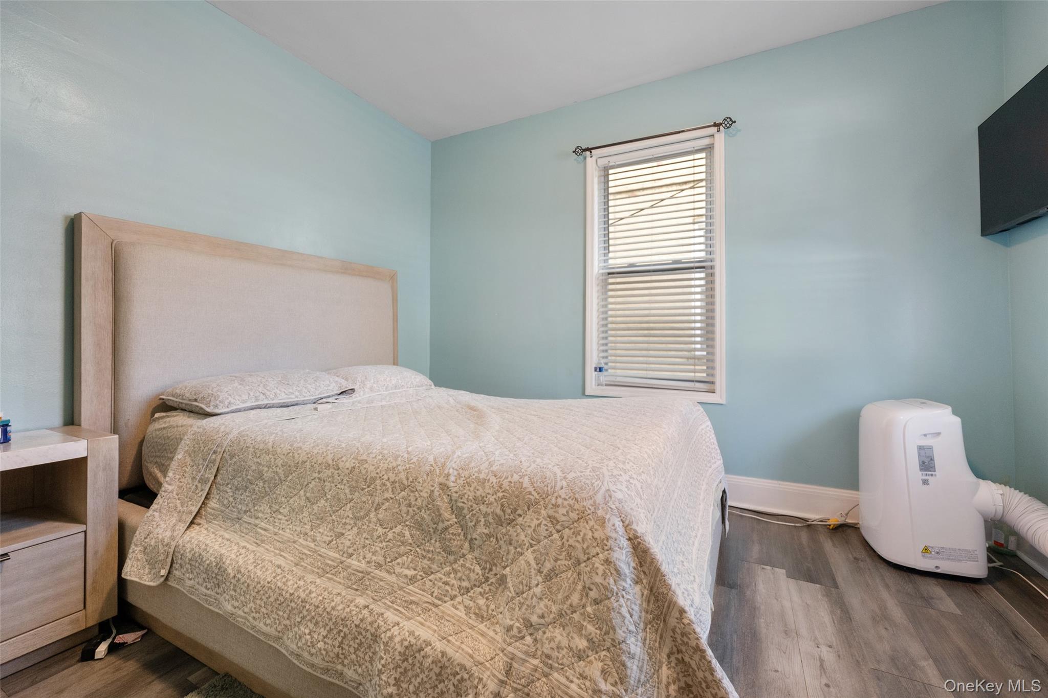 #8 photo, 3957 Paulding Avenue, Bronx , NY 10466