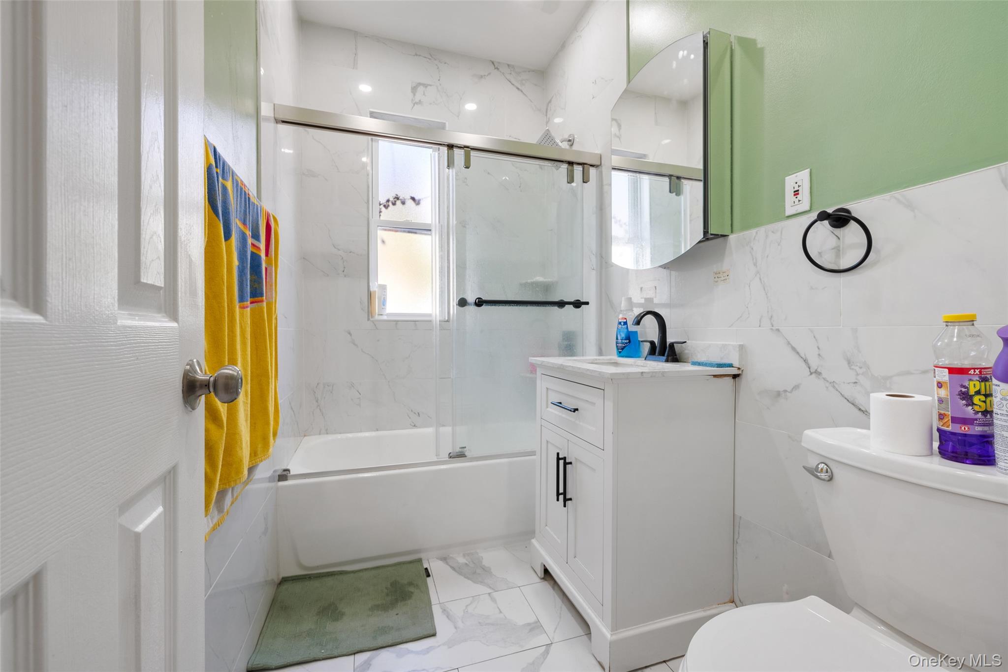 #9 photo, 3957 Paulding Avenue, Bronx , NY 10466