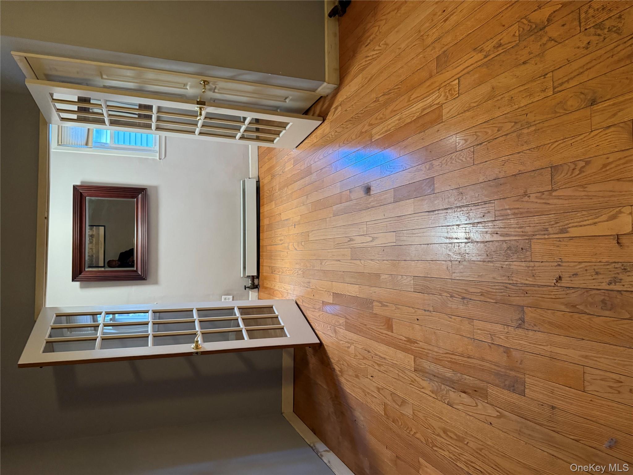 #1 photo, 76 E Argyle Street, ナッソー郡 Valley Stream , NY 11580