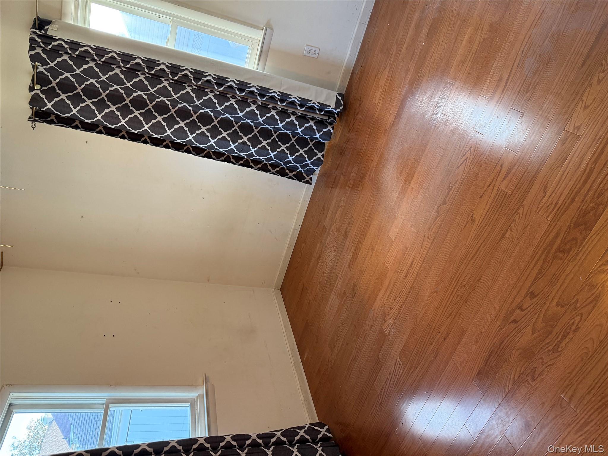 #5 photo, 76 E Argyle Street, ナッソー郡 Valley Stream , NY 11580