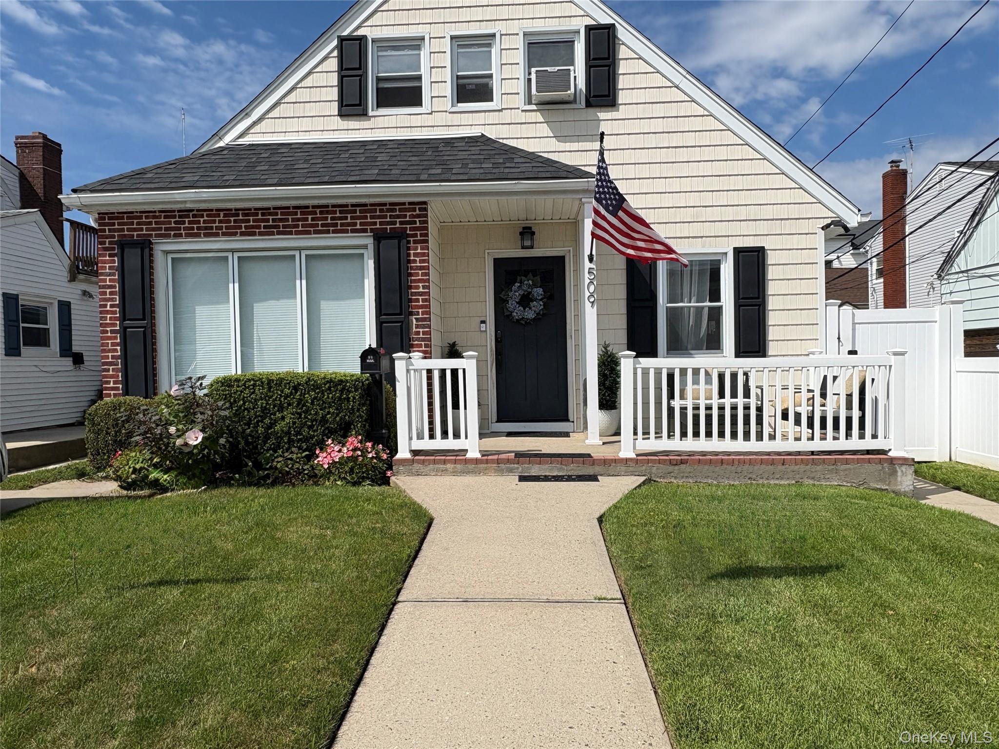 #1 photo, 509 Neptune Boulevard, ナッソー郡 Long Beach , NY 11561