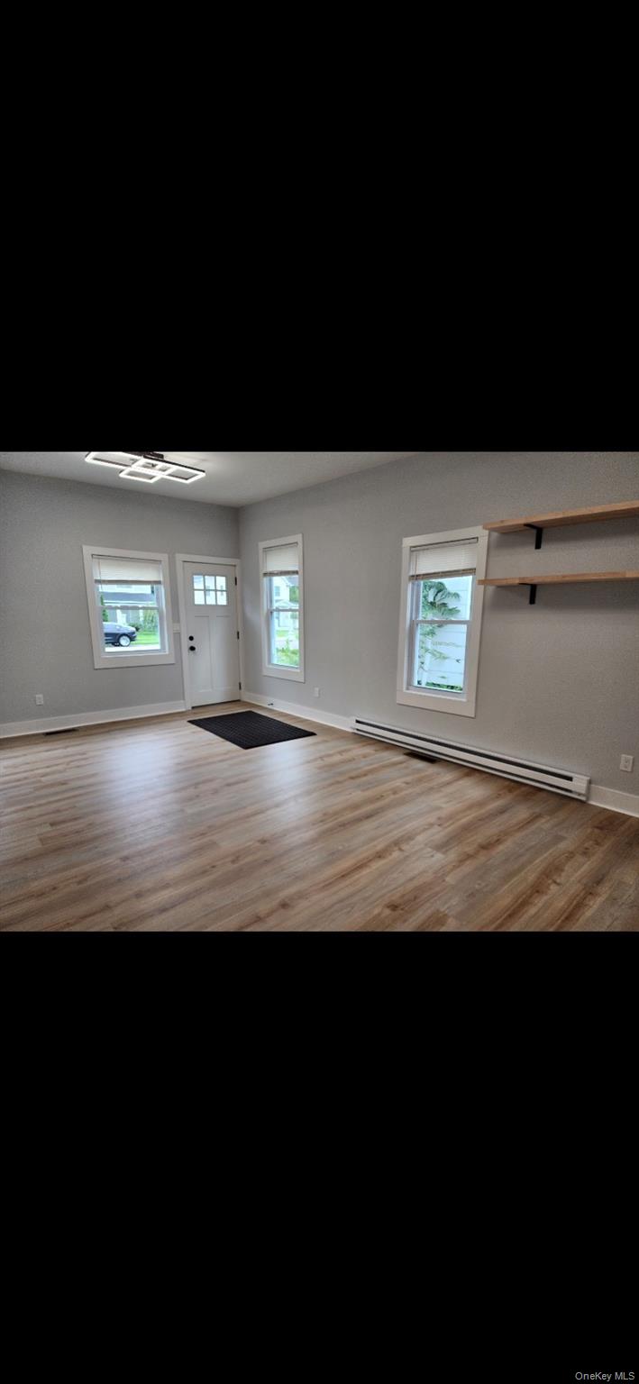 #12 photo, 18 Carman Street, サフォーク郡 Patchogue , NY 11772