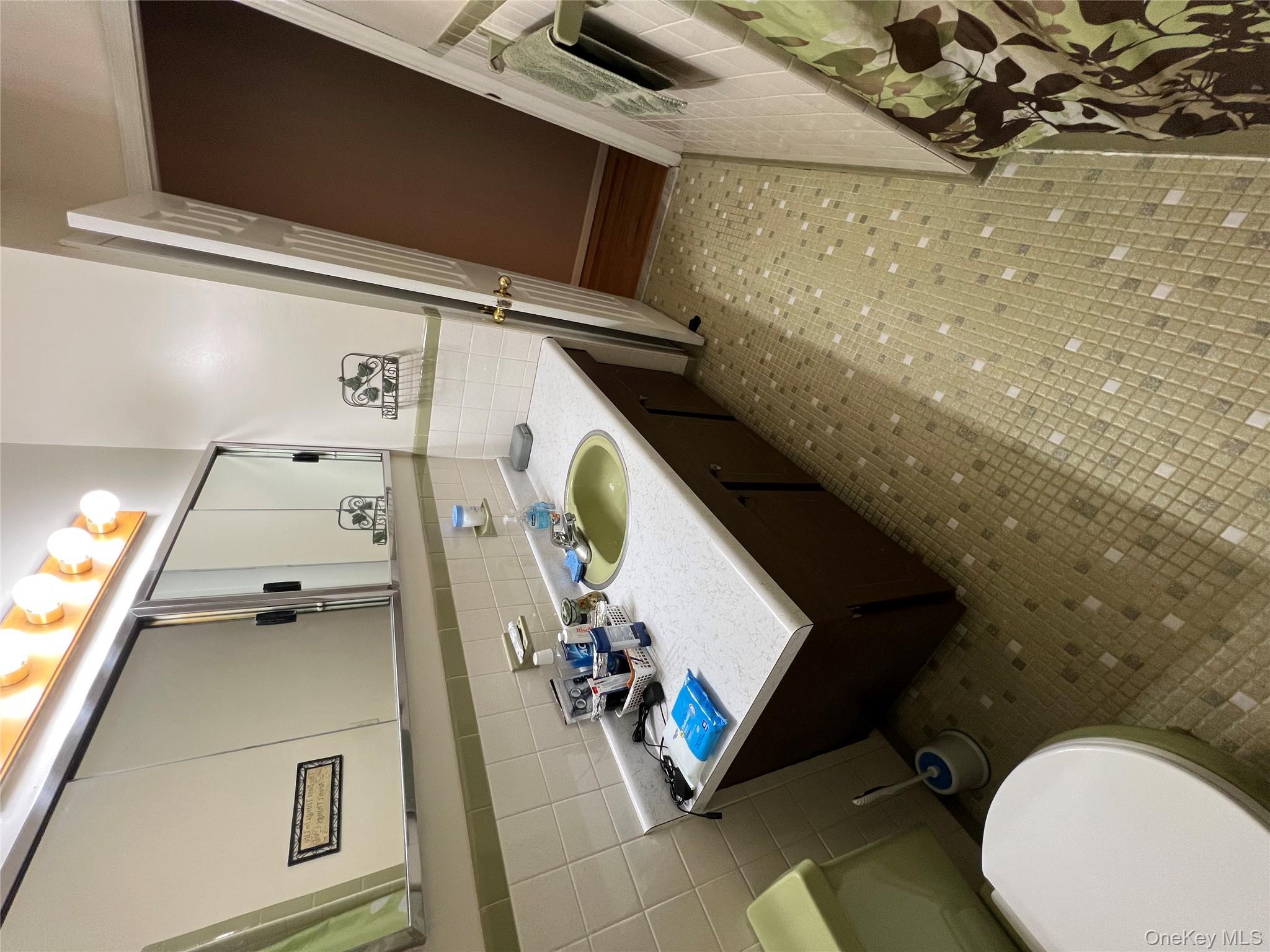 #13 photo, 61 Hudson Avenue, サフォーク郡 Lake Grove , NY 11755