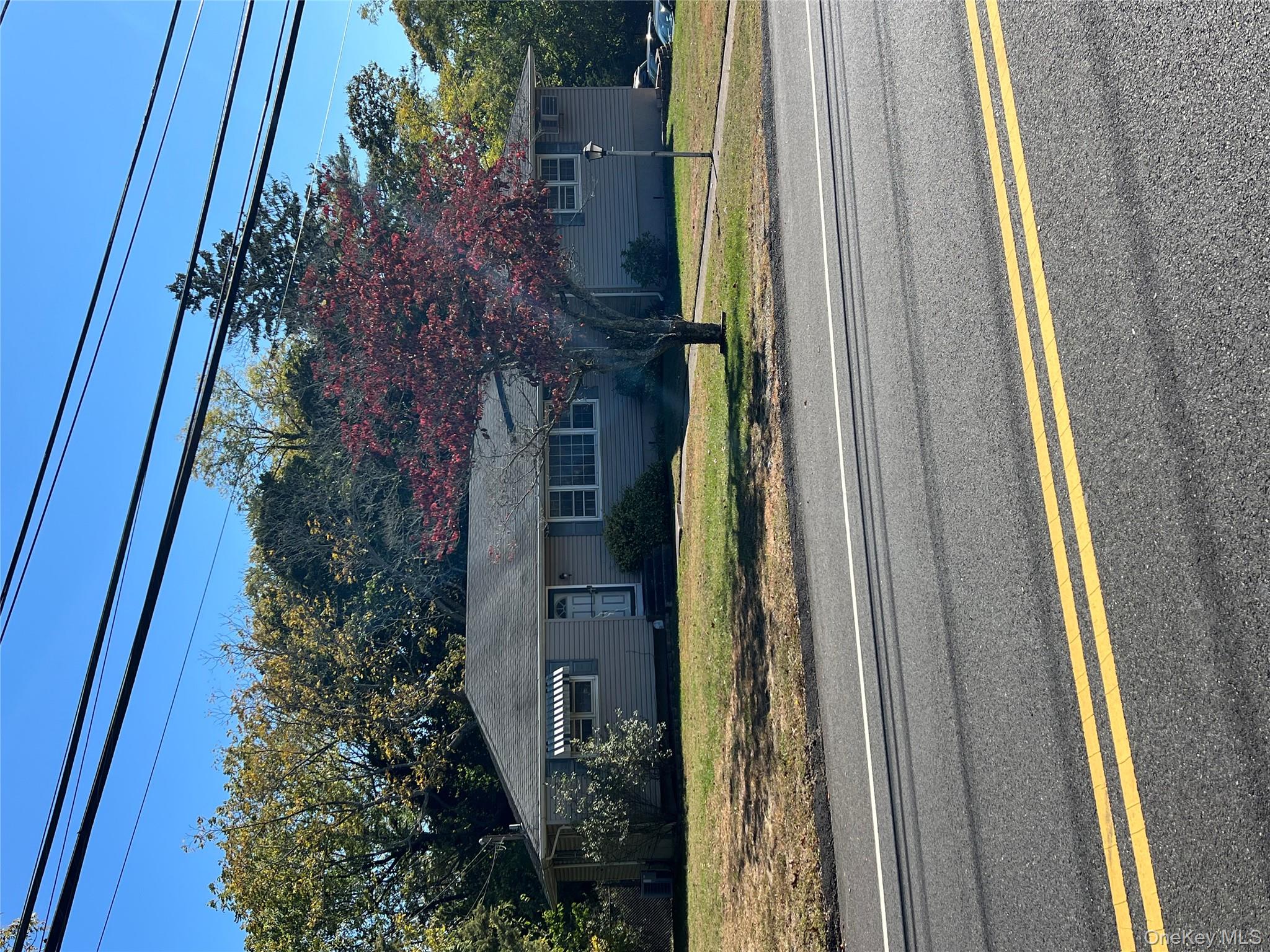 #3 photo, 61 Hudson Avenue, サフォーク郡 Lake Grove , NY 11755