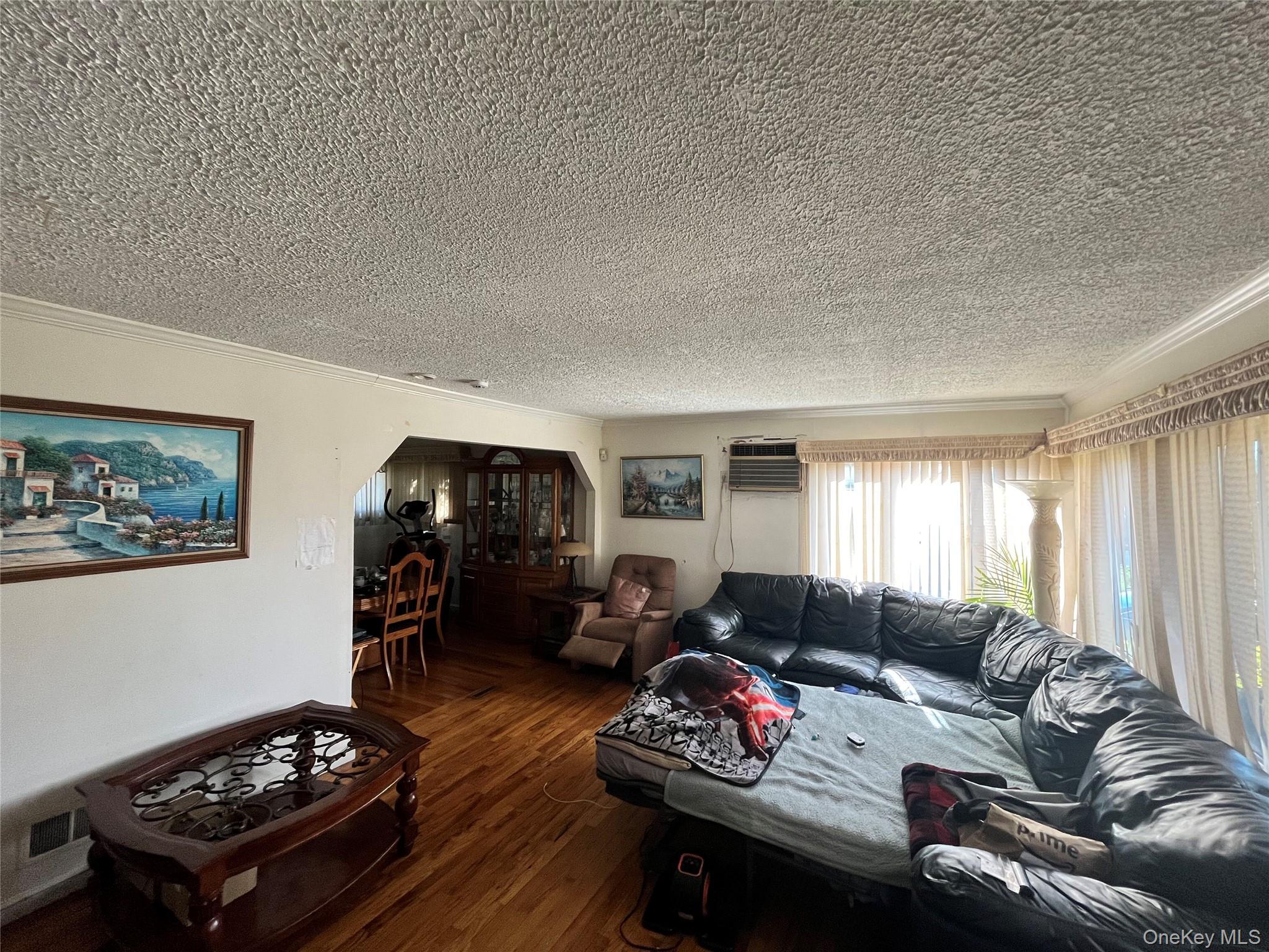 #6 photo, 46 Heathcote Road, Yonkers , NY 10710