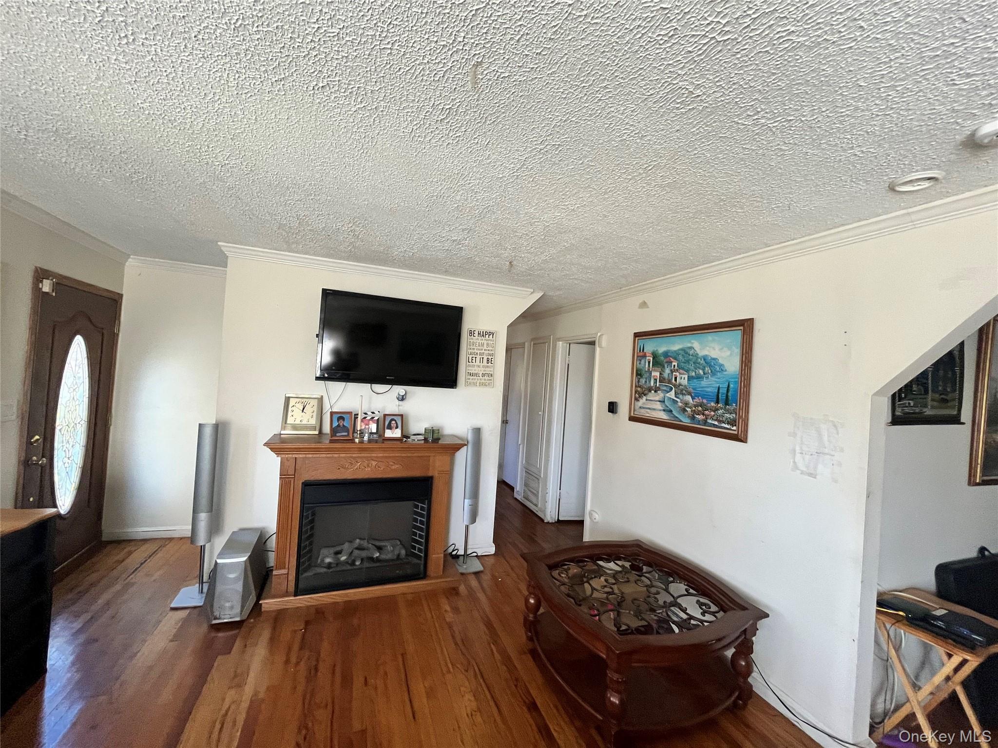 #7 photo, 46 Heathcote Road, Yonkers , NY 10710