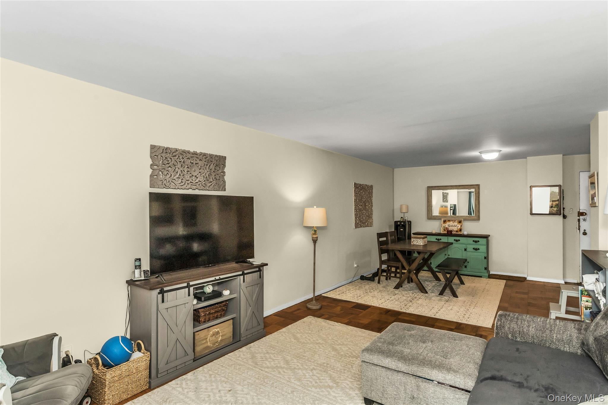 #15 photo, 25 Neptune Boulevard, ナッソー郡 Long Beach , NY 11561