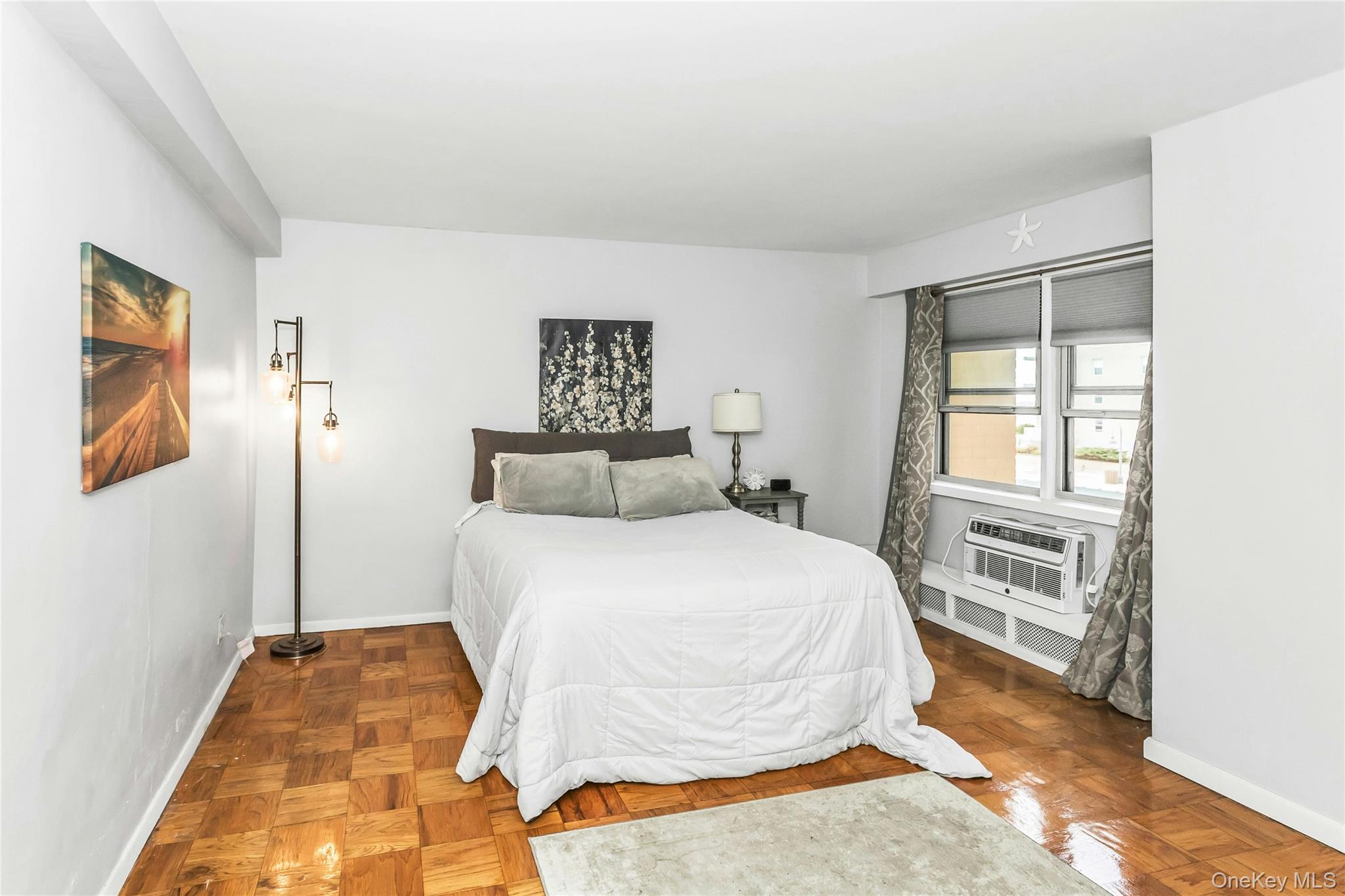 #19 photo, 25 Neptune Boulevard, ナッソー郡 Long Beach , NY 11561